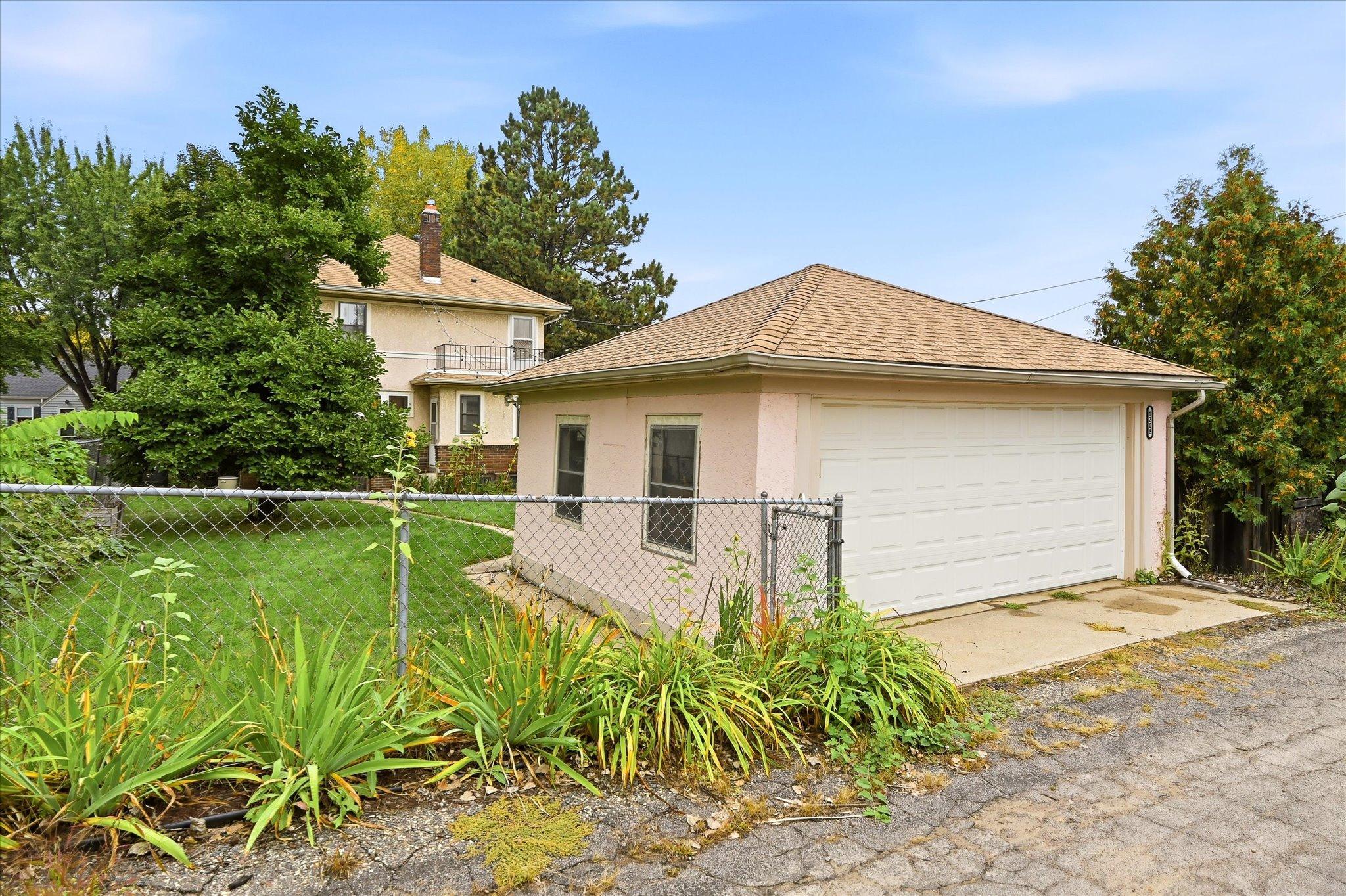 1208 Palace Avenue Property Photo 32