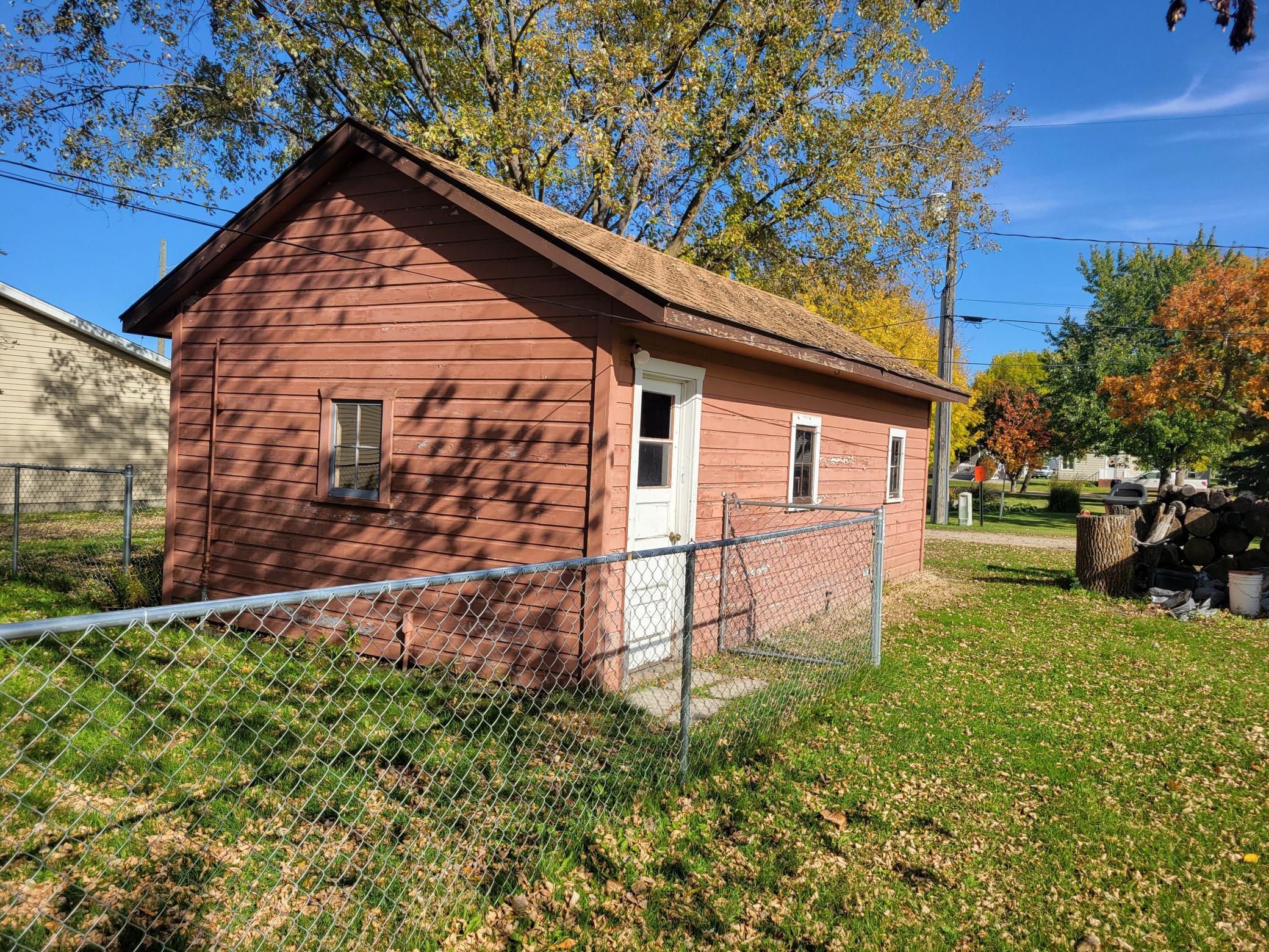 614 S Douglas Avenue Property Photo 12