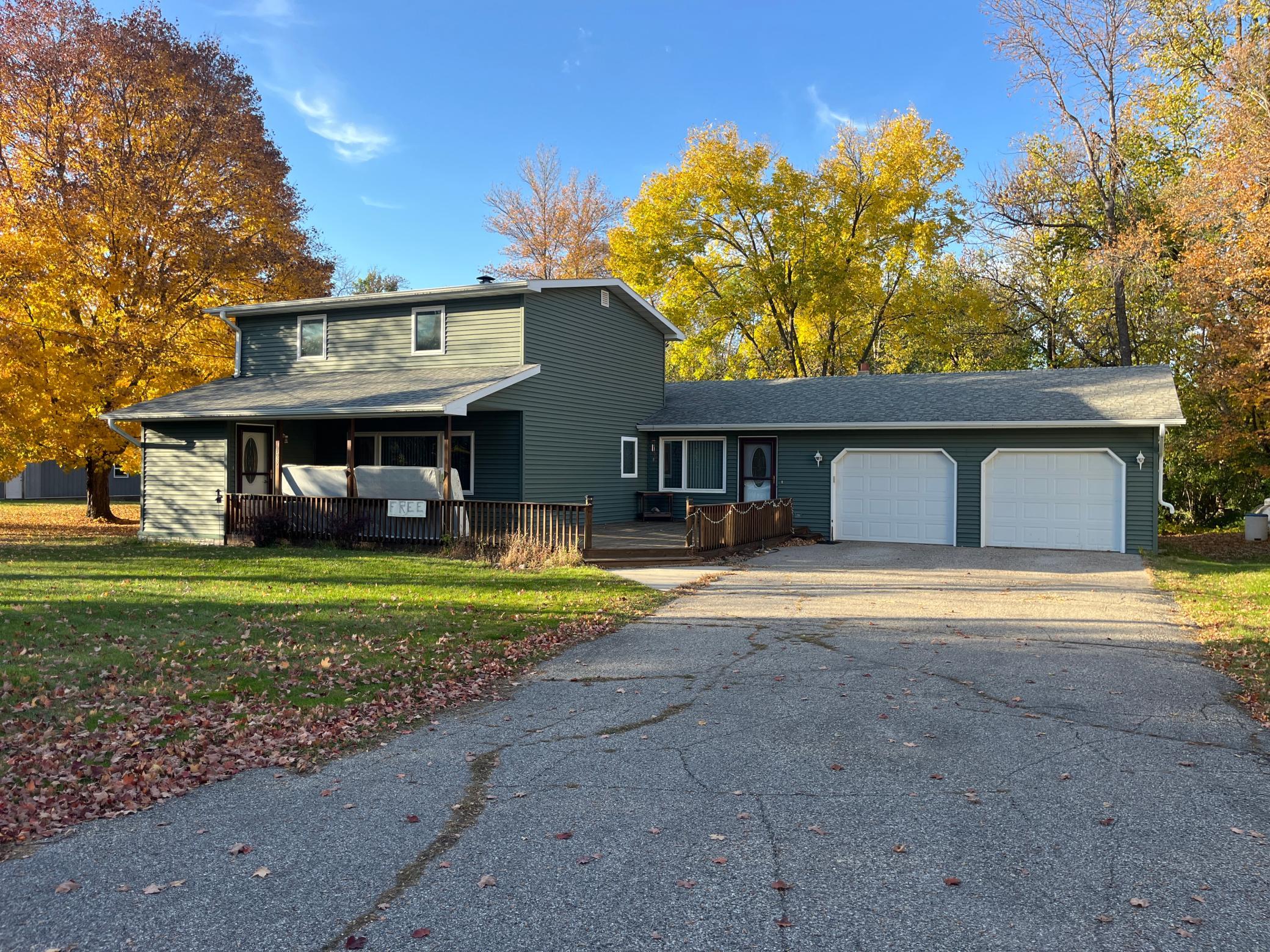 125 5th Street S Property Photo 1