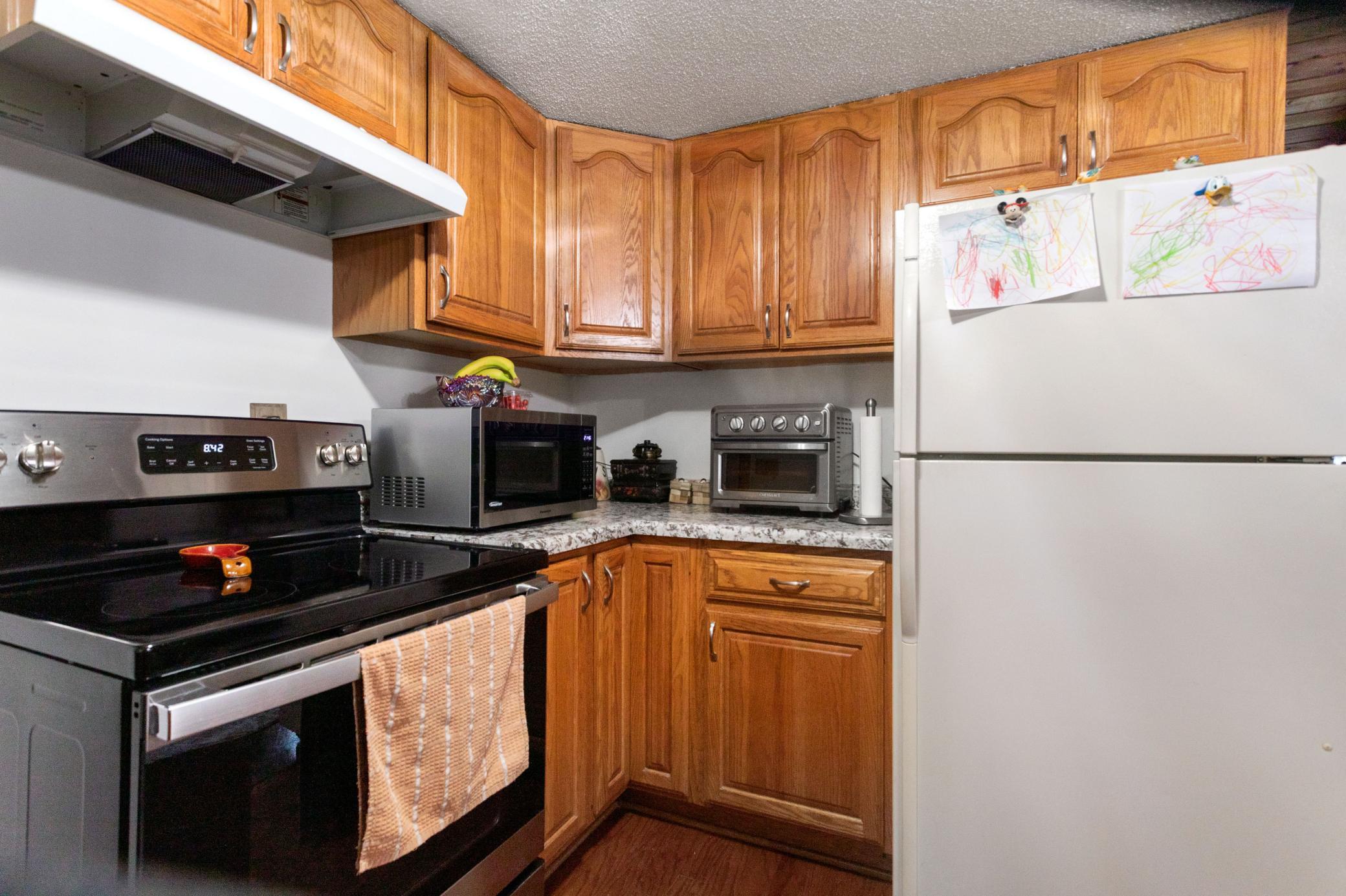 1326 Reaney Avenue Property Photo 4