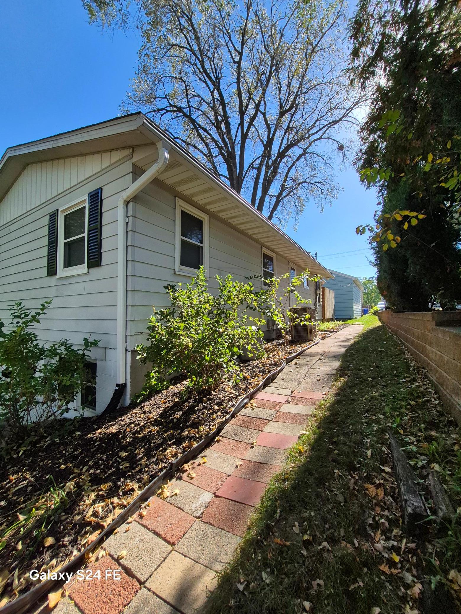 1326 Reaney Avenue Property Photo 6
