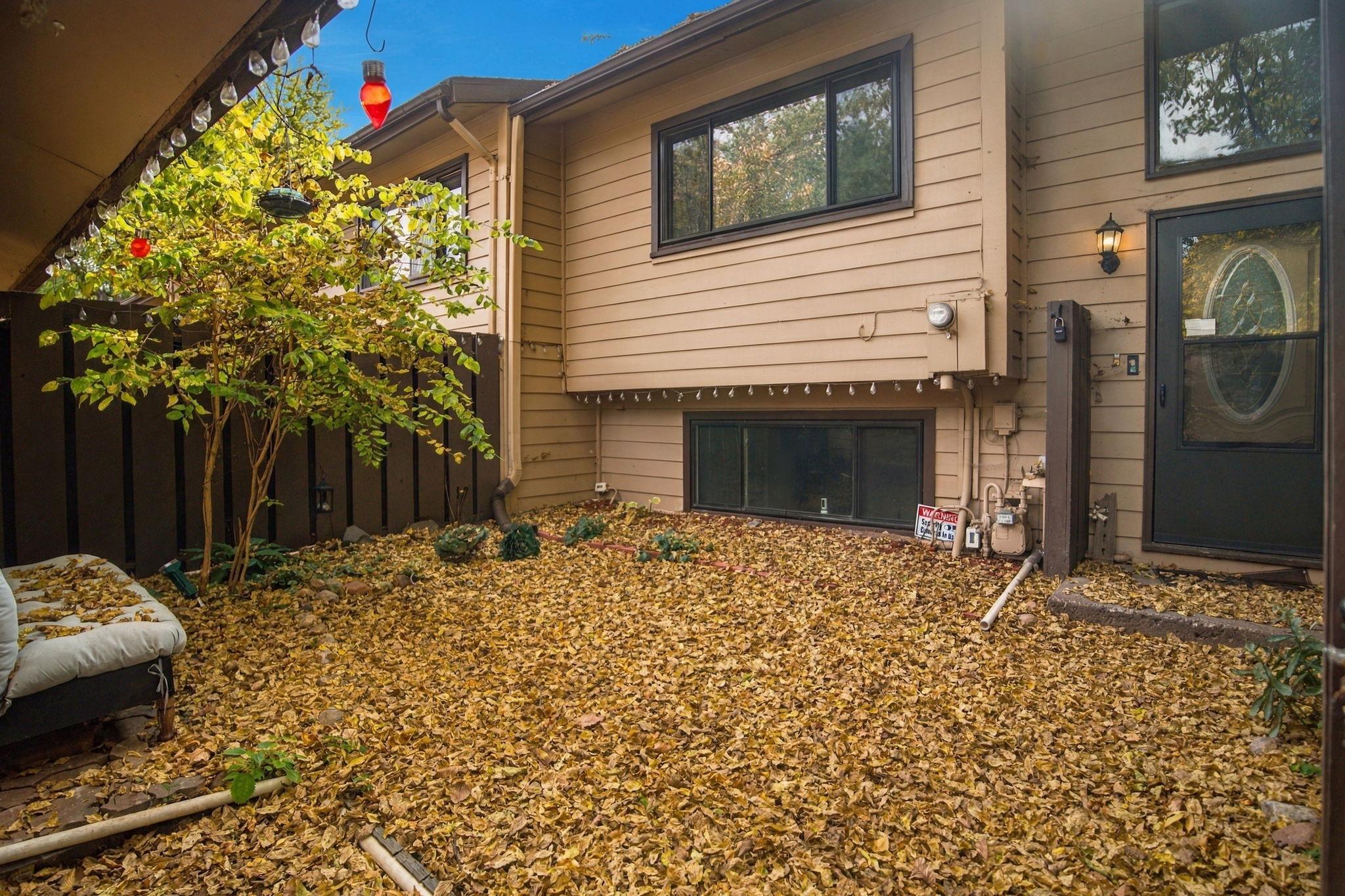 306 W Eagle Lake Drive Property Photo 2