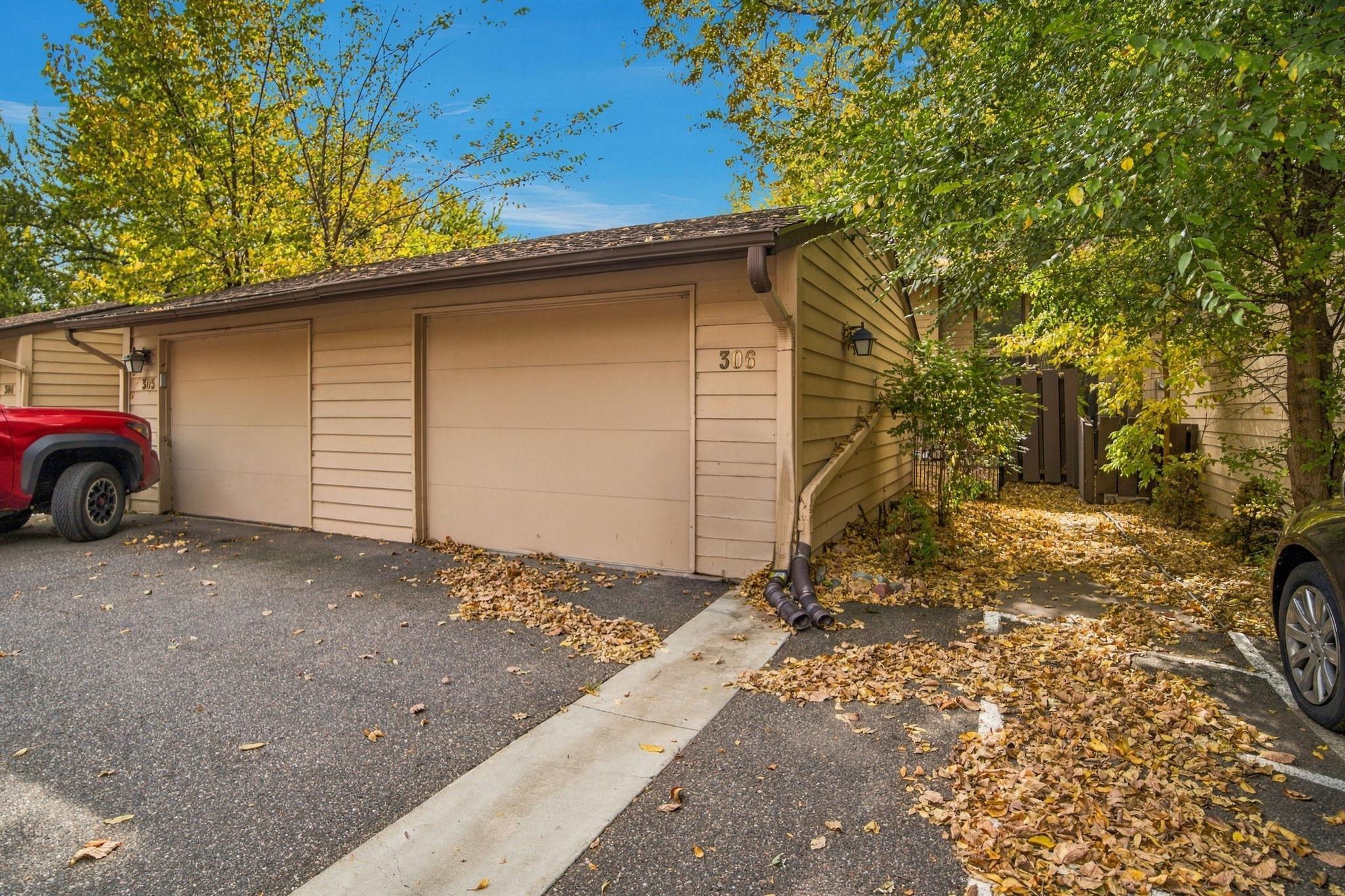 306 W Eagle Lake Drive Property Photo 4