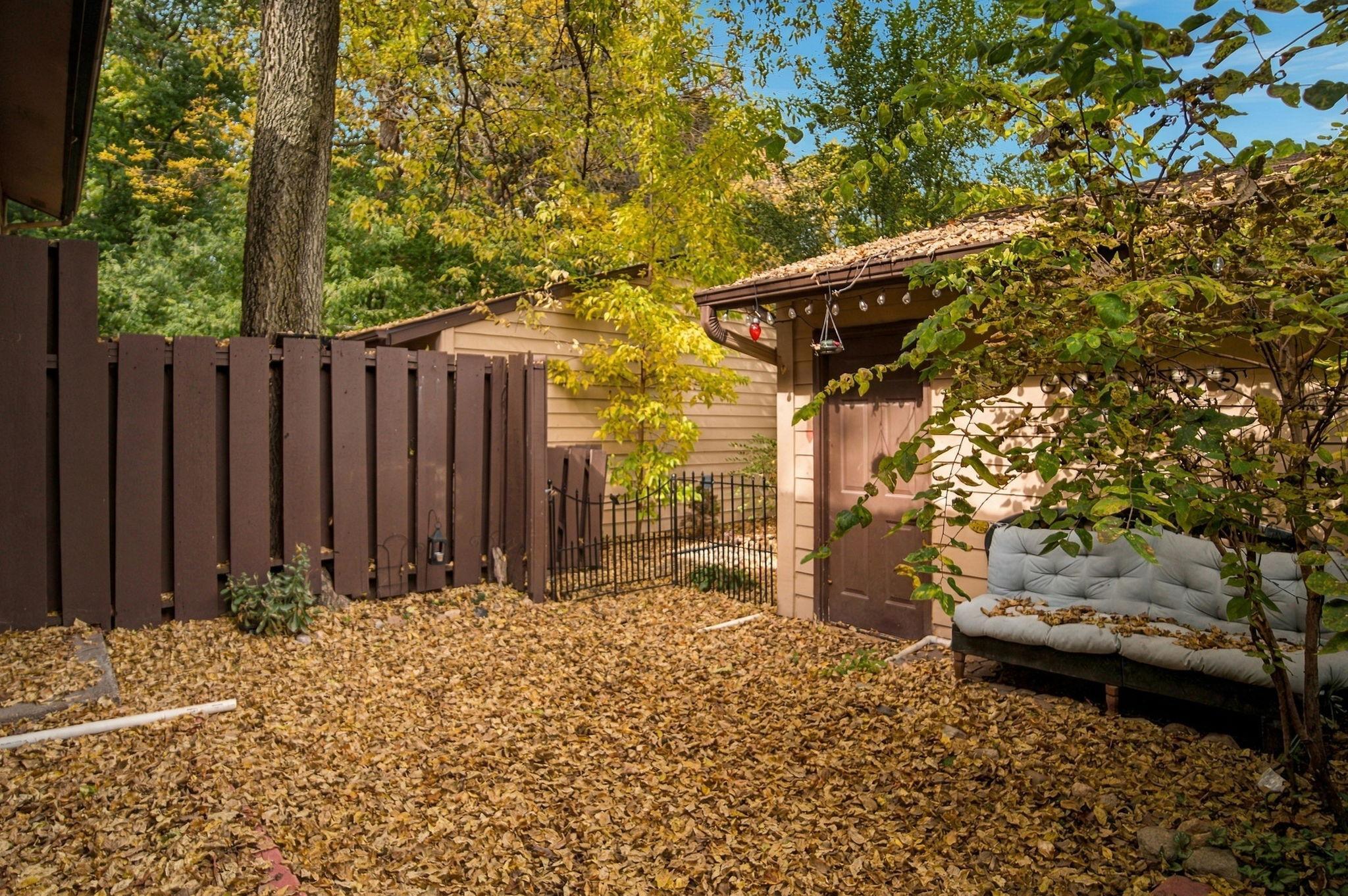 306 W Eagle Lake Drive Property Photo 5
