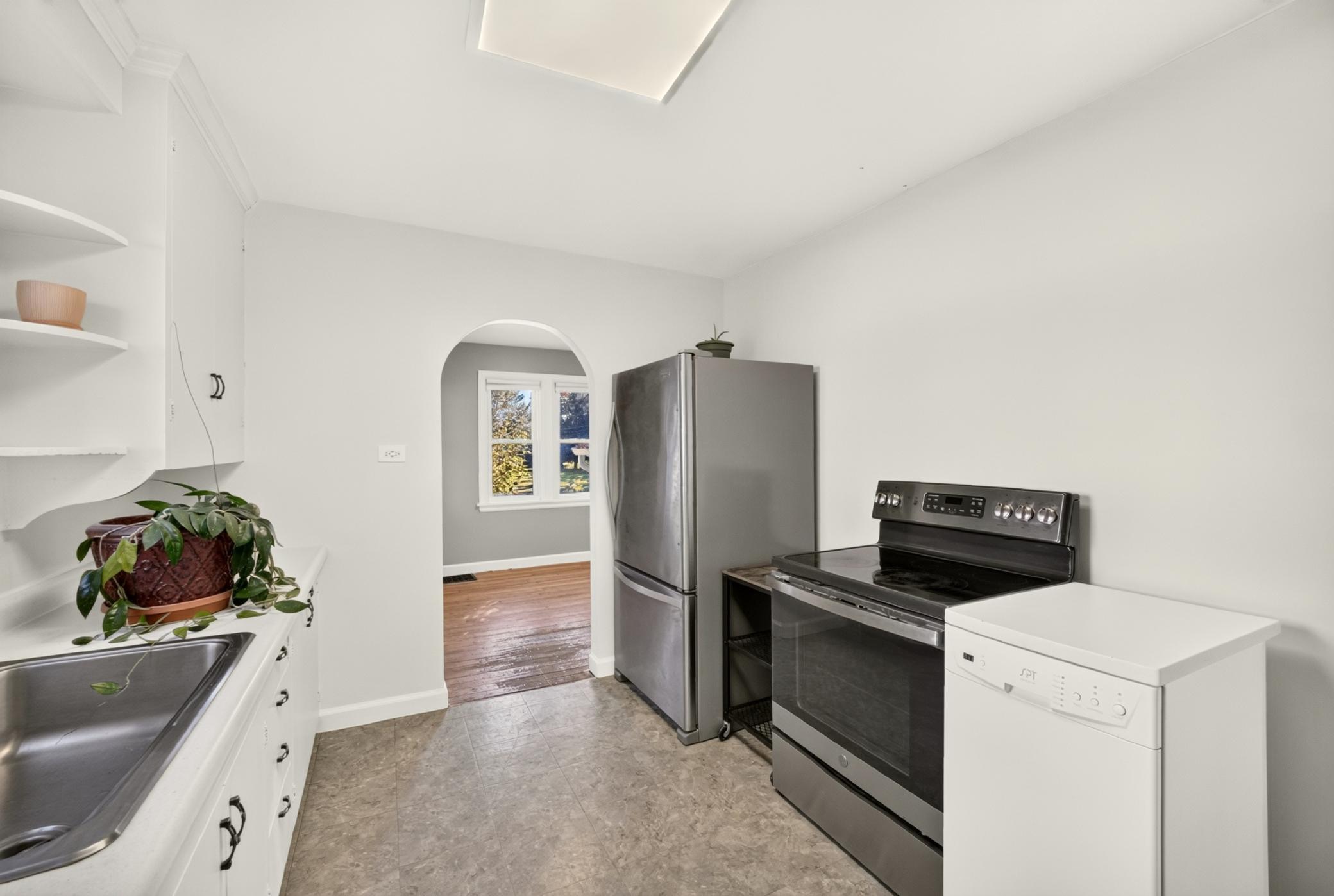 2115 Doddridge Avenue Property Photo 4