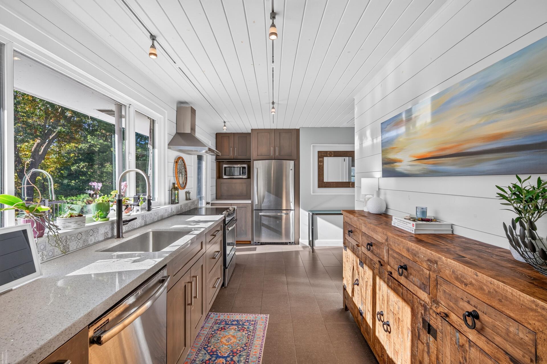 9812 Dellridge Road Property Photo 1