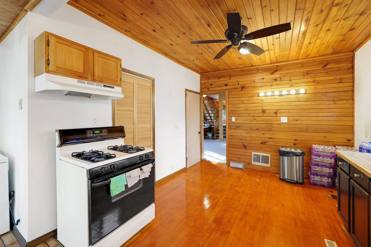 277 E Morton Street E Property Photo 10