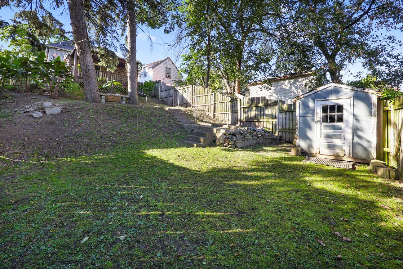 277 E Morton Street E Property Photo 25
