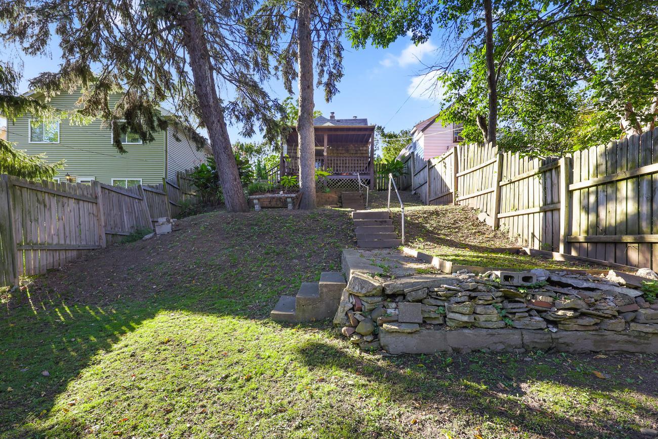 277 E Morton Street E Property Photo 26