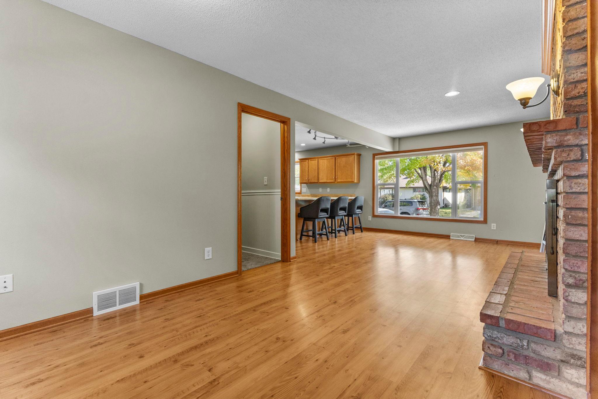 2001 W 61st Street Property Photo 13