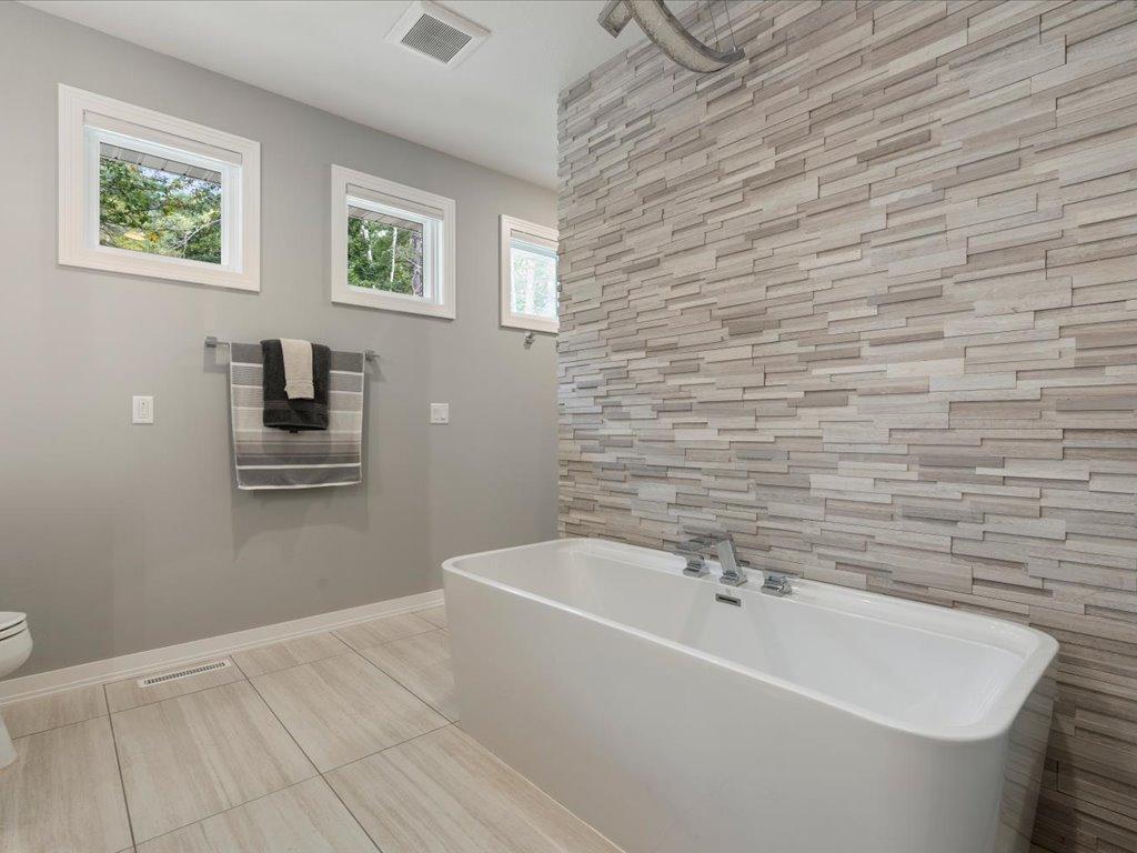 14023 Hummingbird Drive Property Photo 23