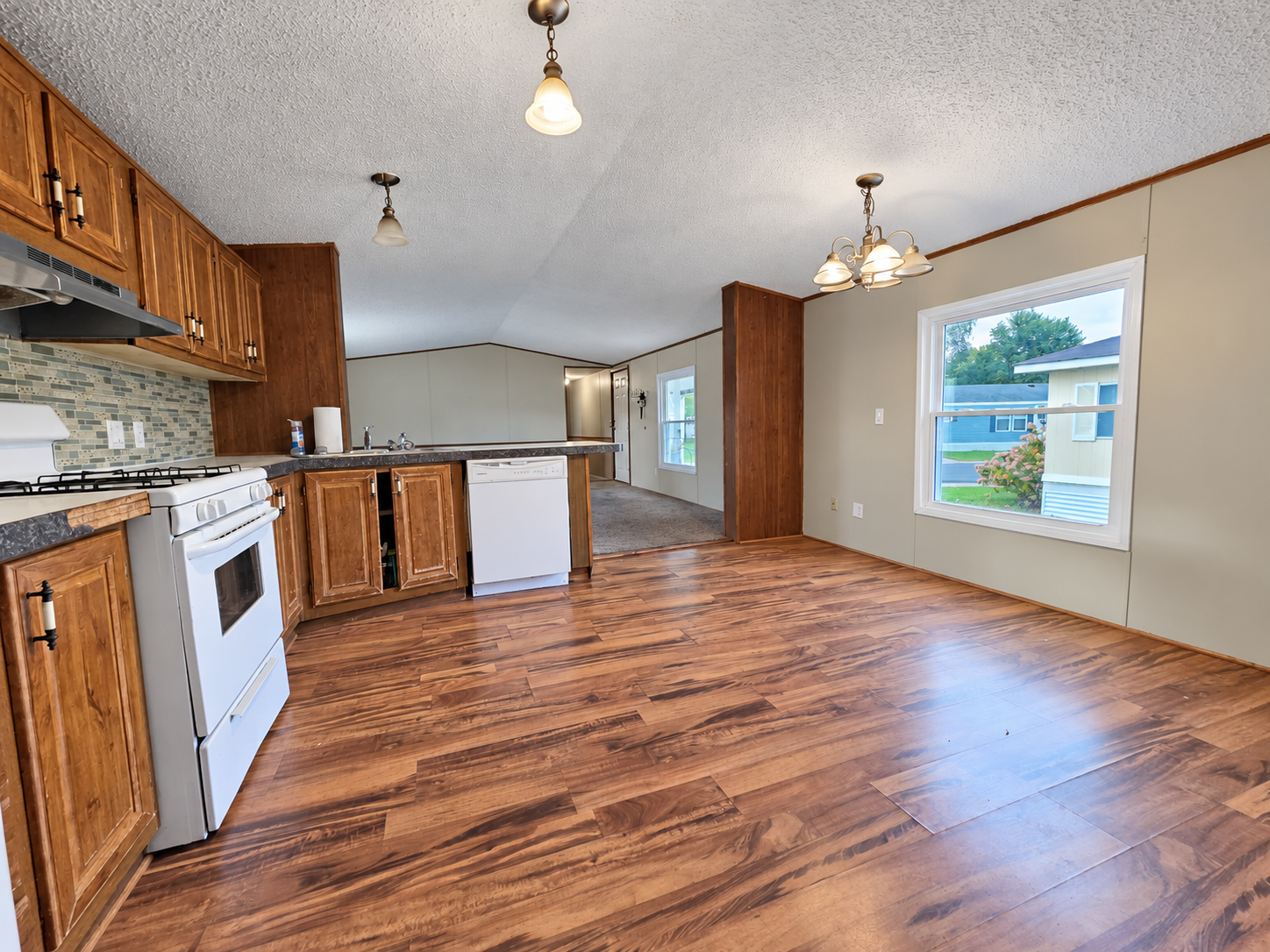 1313 104th Way Ne Property Photo 7