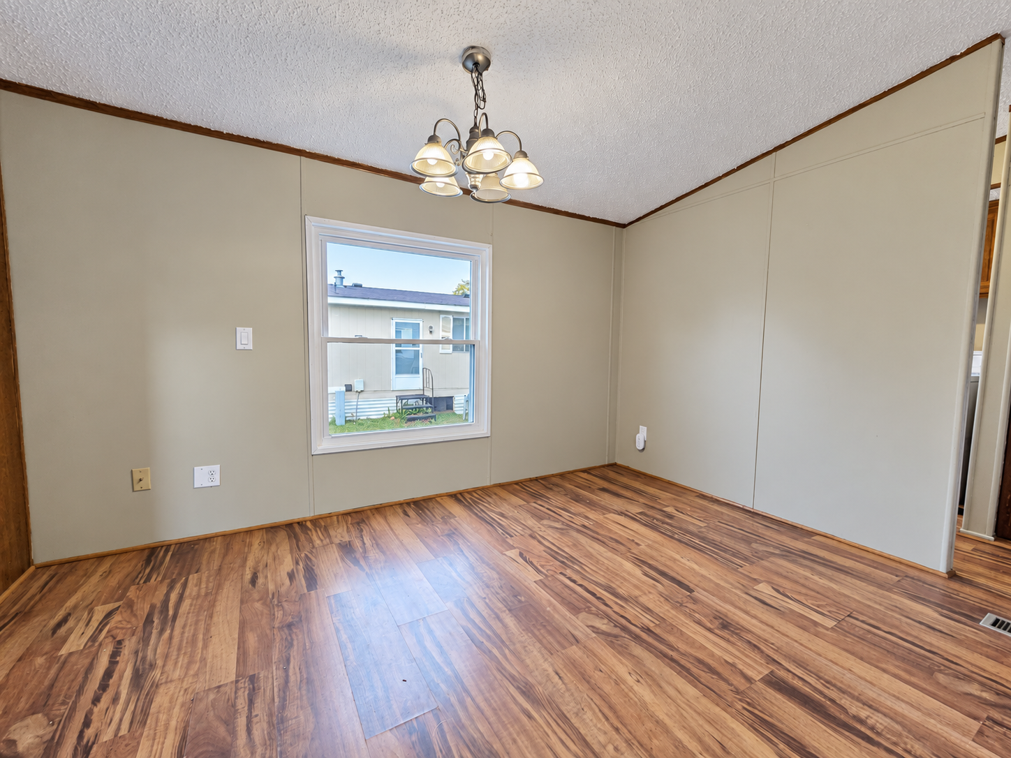 1313 104th Way Ne Property Photo 9