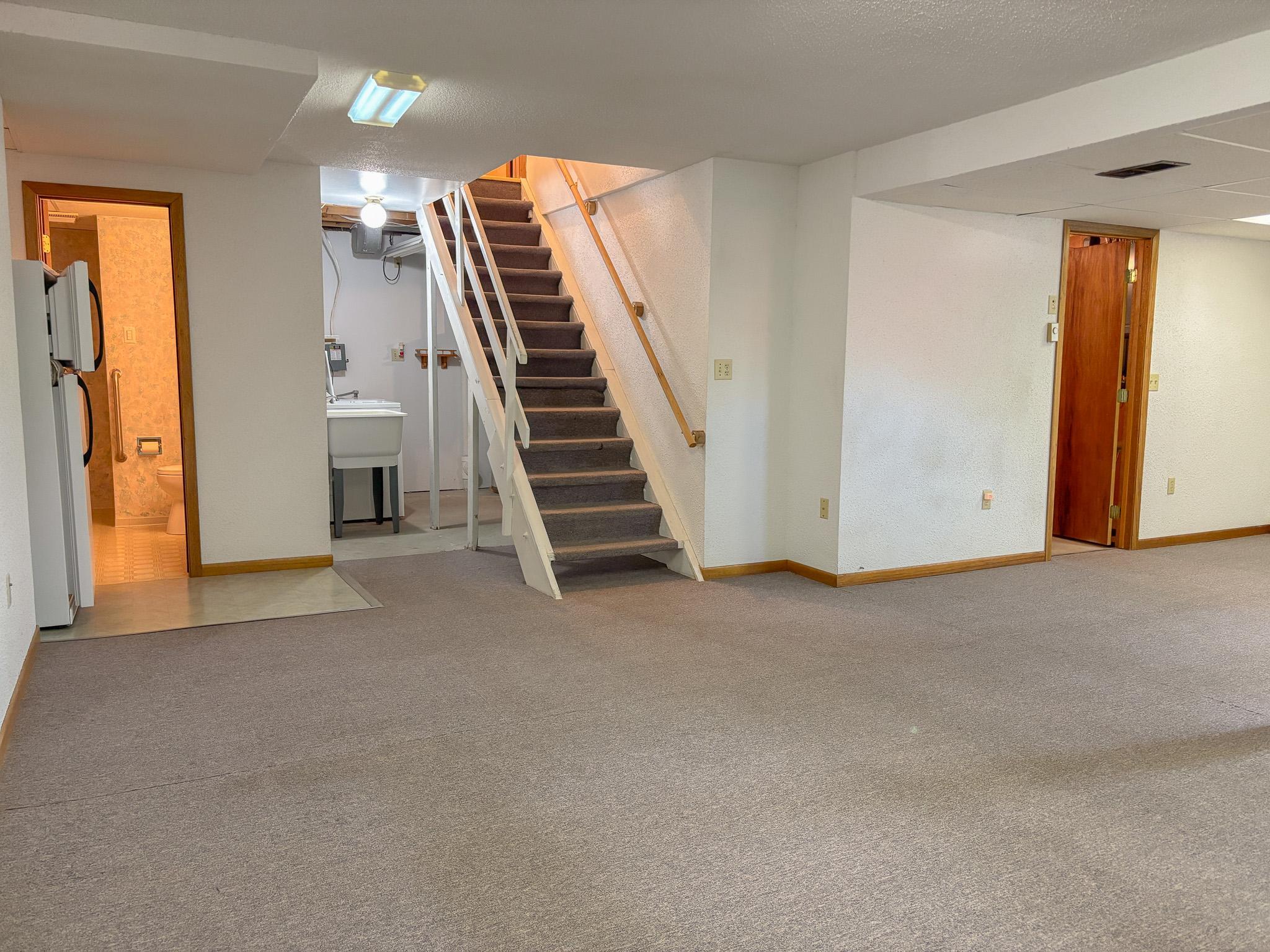 740 E Gustavus Avenue Property Photo 25