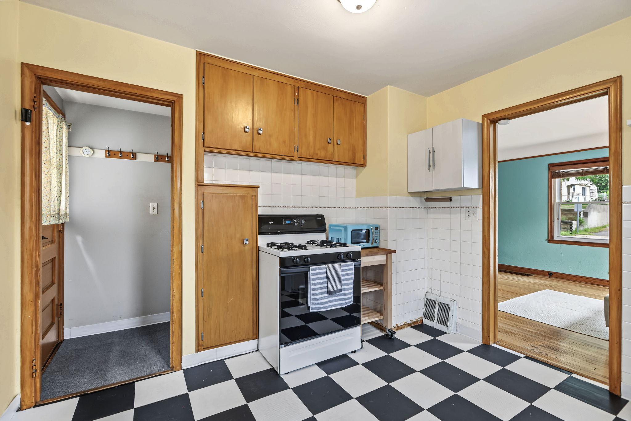 4018 Monroe Street Ne Property Photo 11