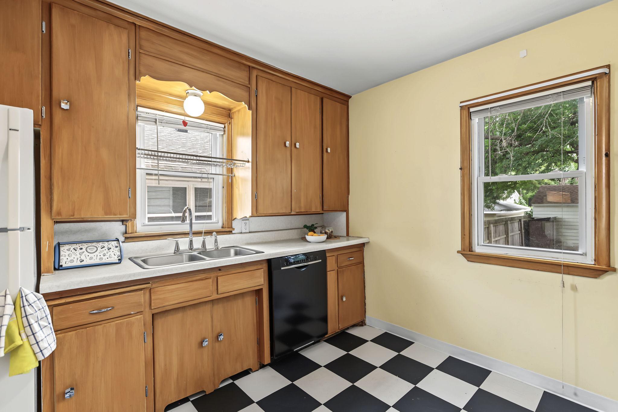4018 Monroe Street Ne Property Photo 12