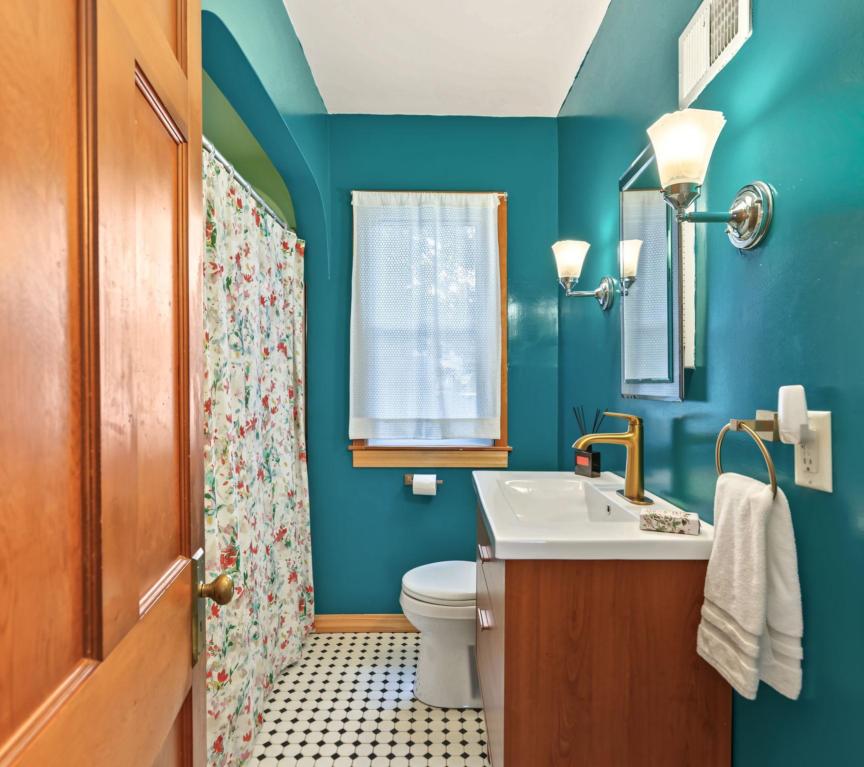 4018 Monroe Street Ne Property Photo 16