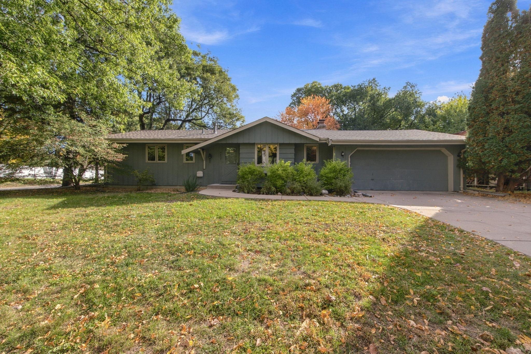 4664 Hillsboro Avenue N Property Photo 1