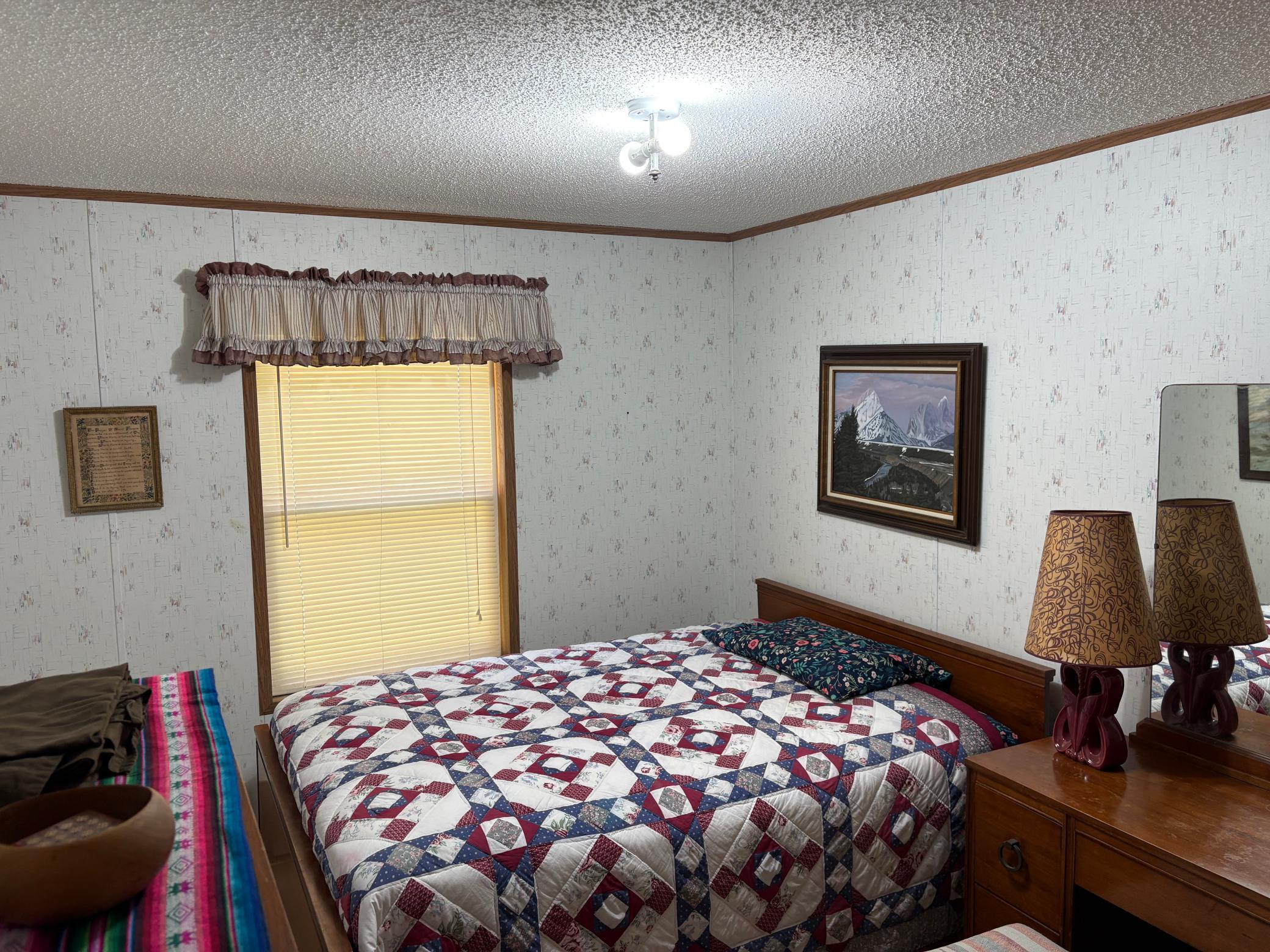 204 E Hibbard Avenue Property Photo 7