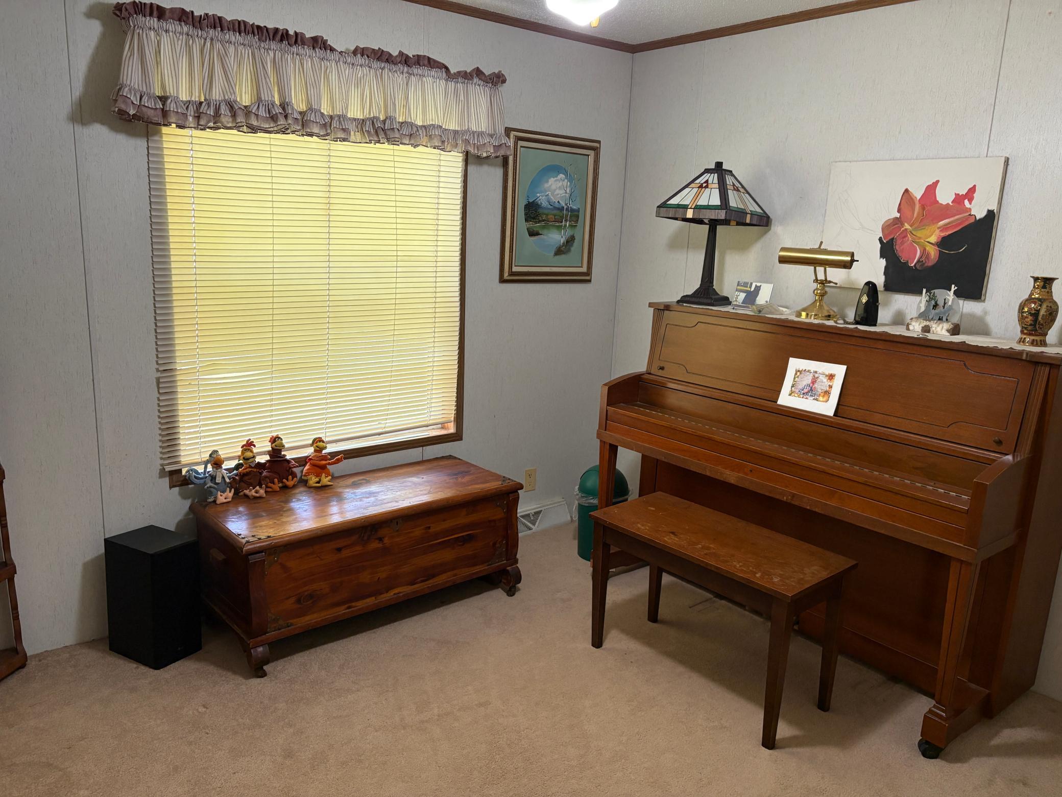 204 E Hibbard Avenue Property Photo 9