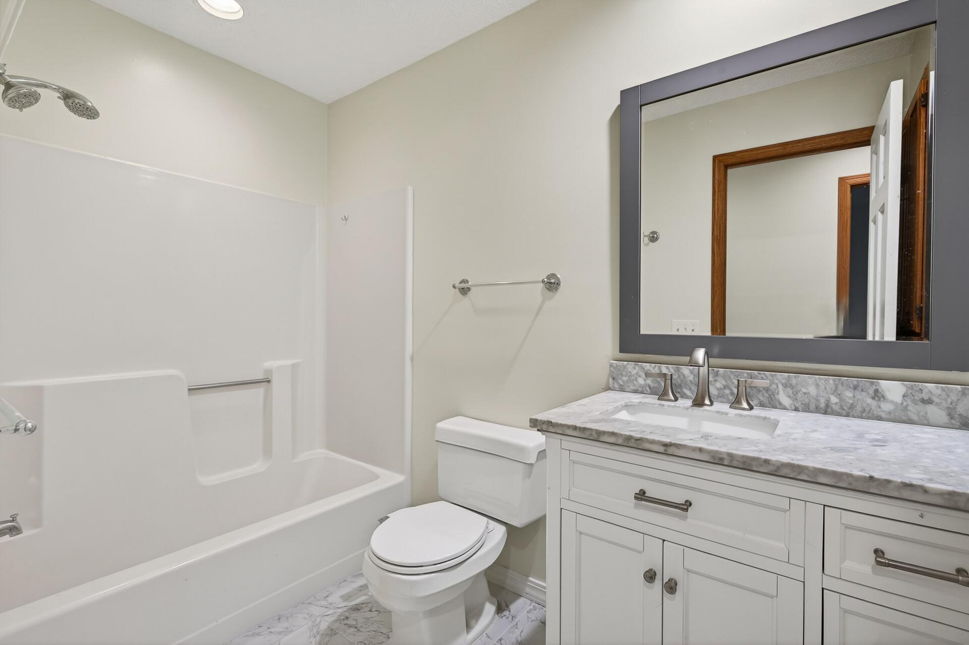 8057 Garfield Street Ne Property Photo 30