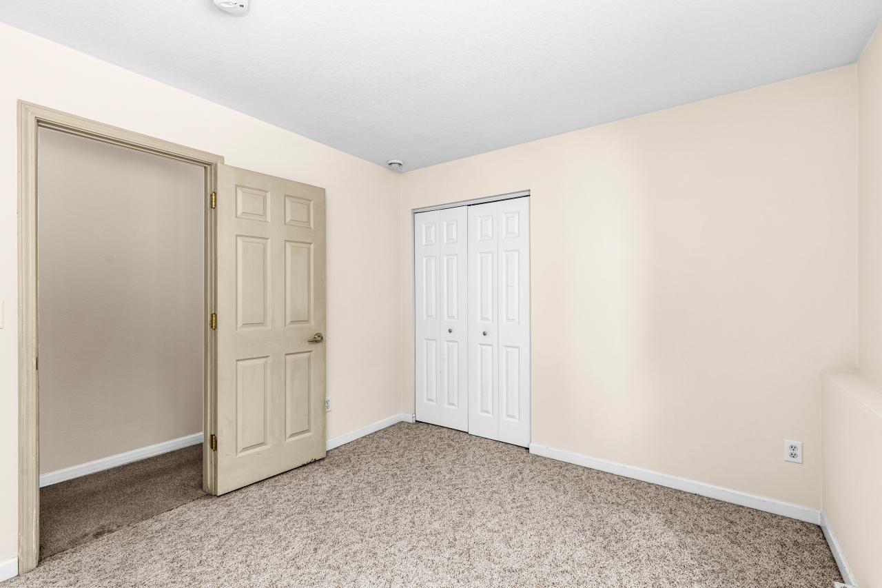 1424 E Skyline Parkway Property Photo 19