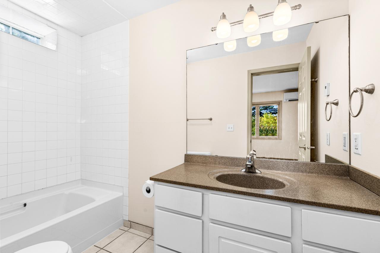1424 E Skyline Parkway Property Photo 23