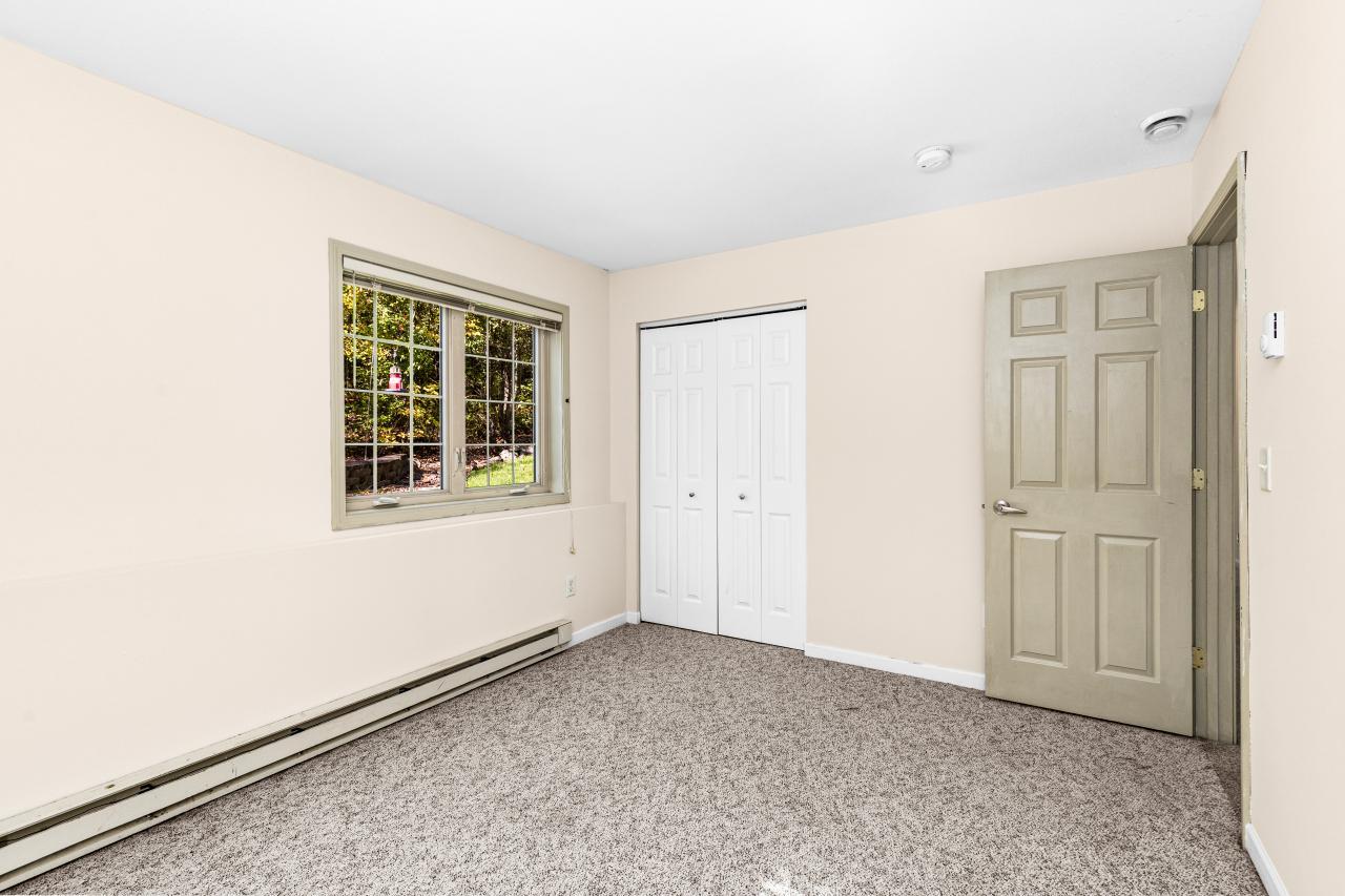 1424 E Skyline Parkway Property Photo 24
