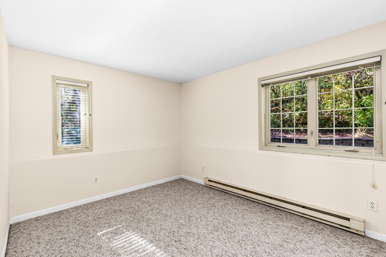 1424 E Skyline Parkway Property Photo 25