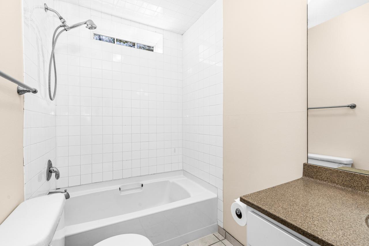 1424 E Skyline Parkway Property Photo 35