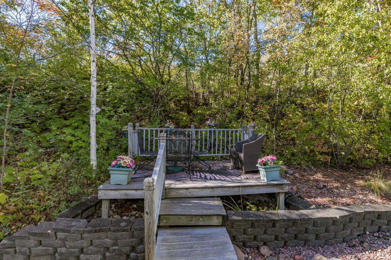 1424 E Skyline Parkway Property Photo 73