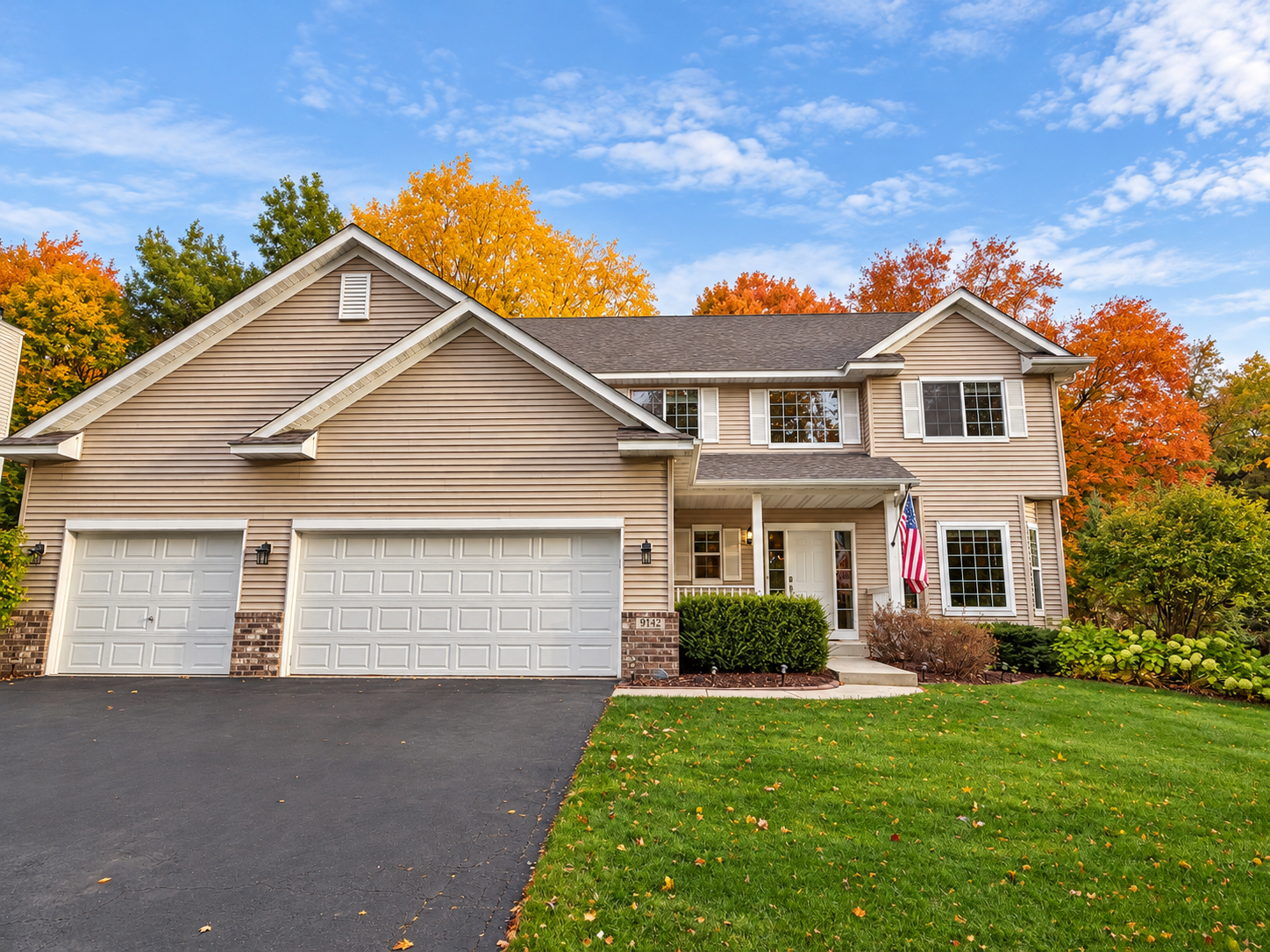 9142 Woodland Drive Property Photo 1