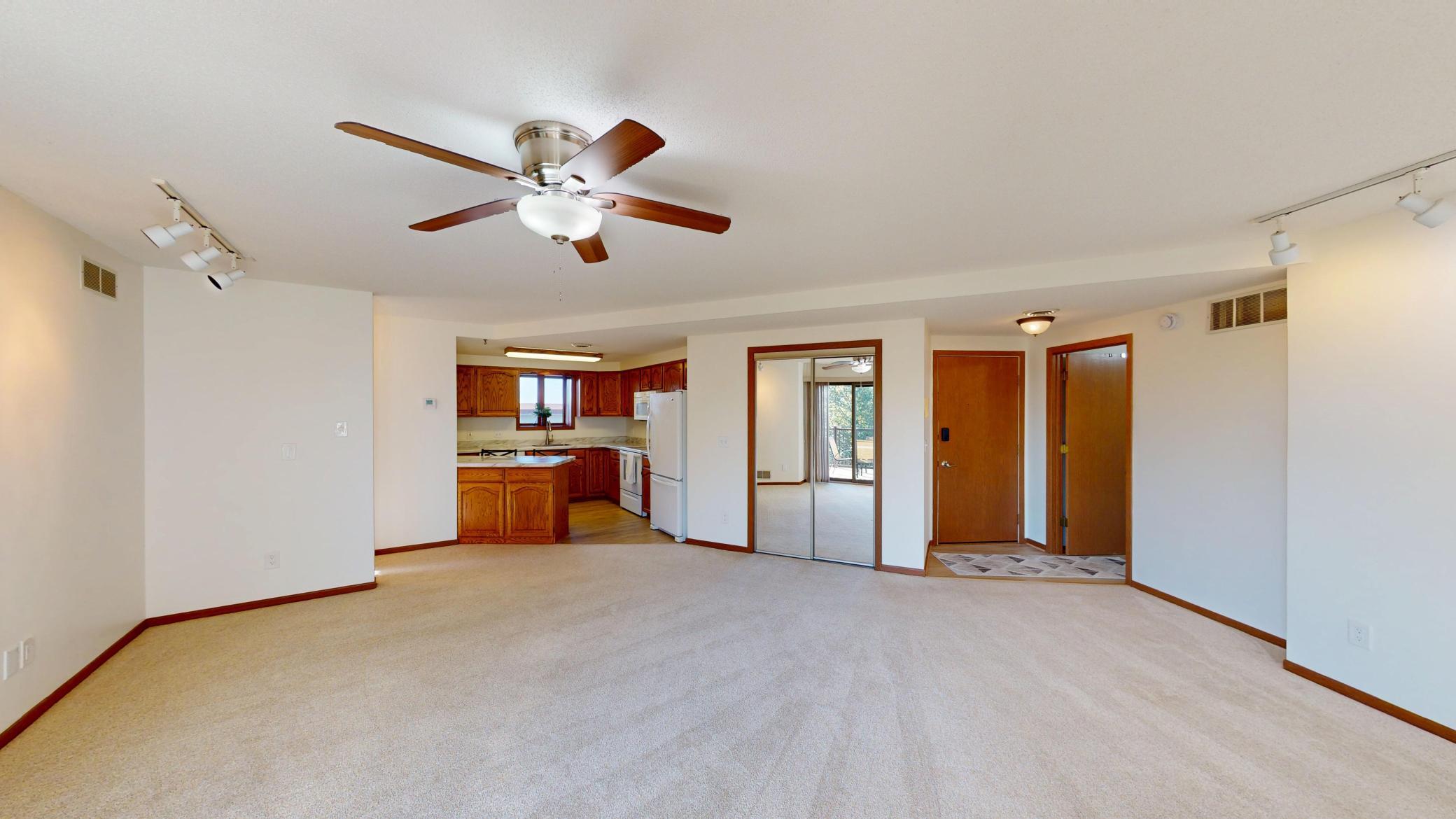 808 Lake Chapeau Drive 201 Property Photo 4