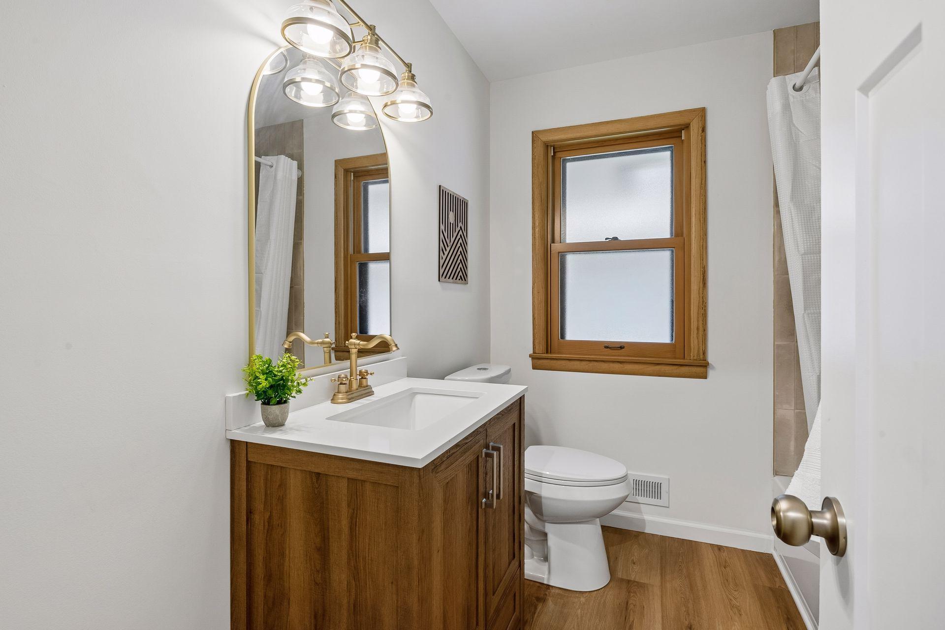 709 E 61st Street Property Photo 18