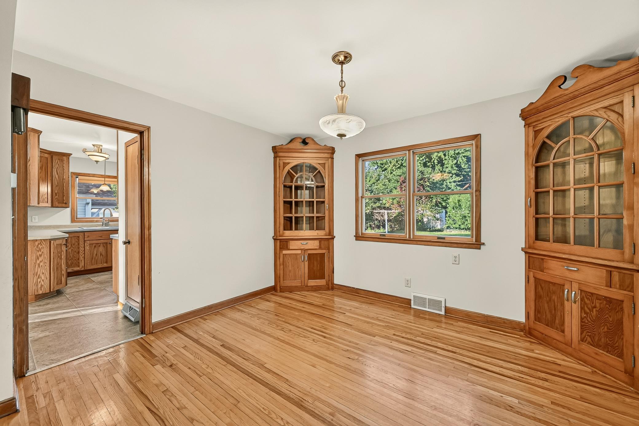 307 2nd Avenue Nw Property Photo 8