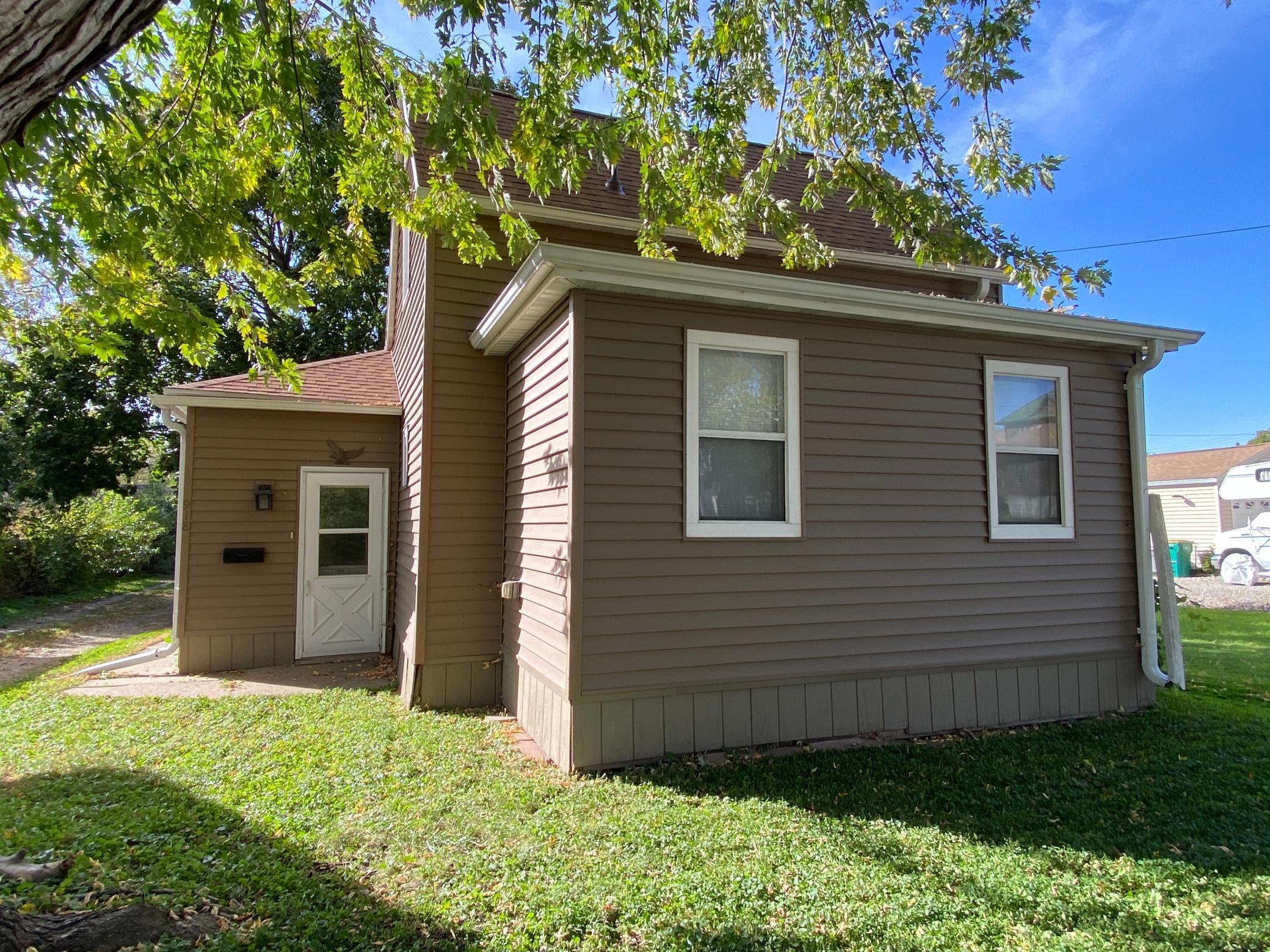918 S Newton Avenue Property Photo 1