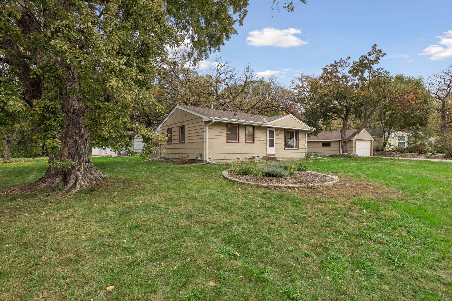 5210 52nd Avenue N Property Photo 1