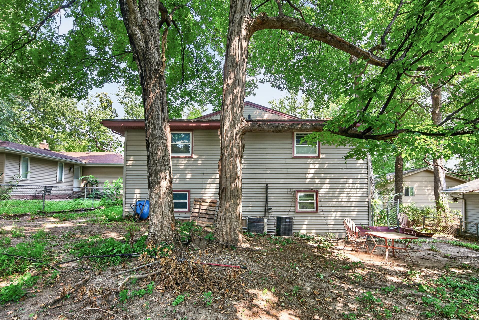 5017-5019 Shoreline Drive Property Photo 2