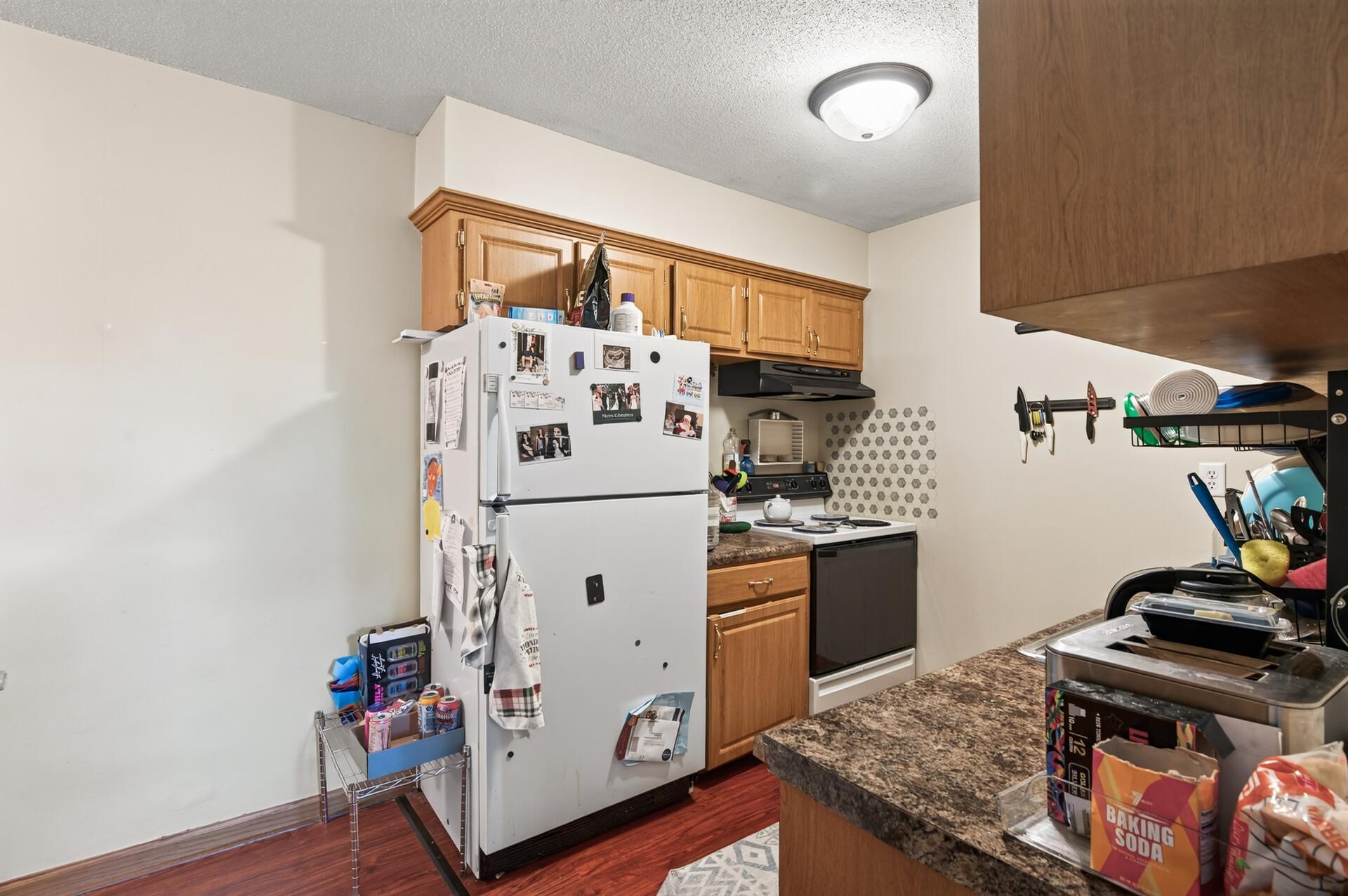 5017-5019 Shoreline Drive Property Photo 12