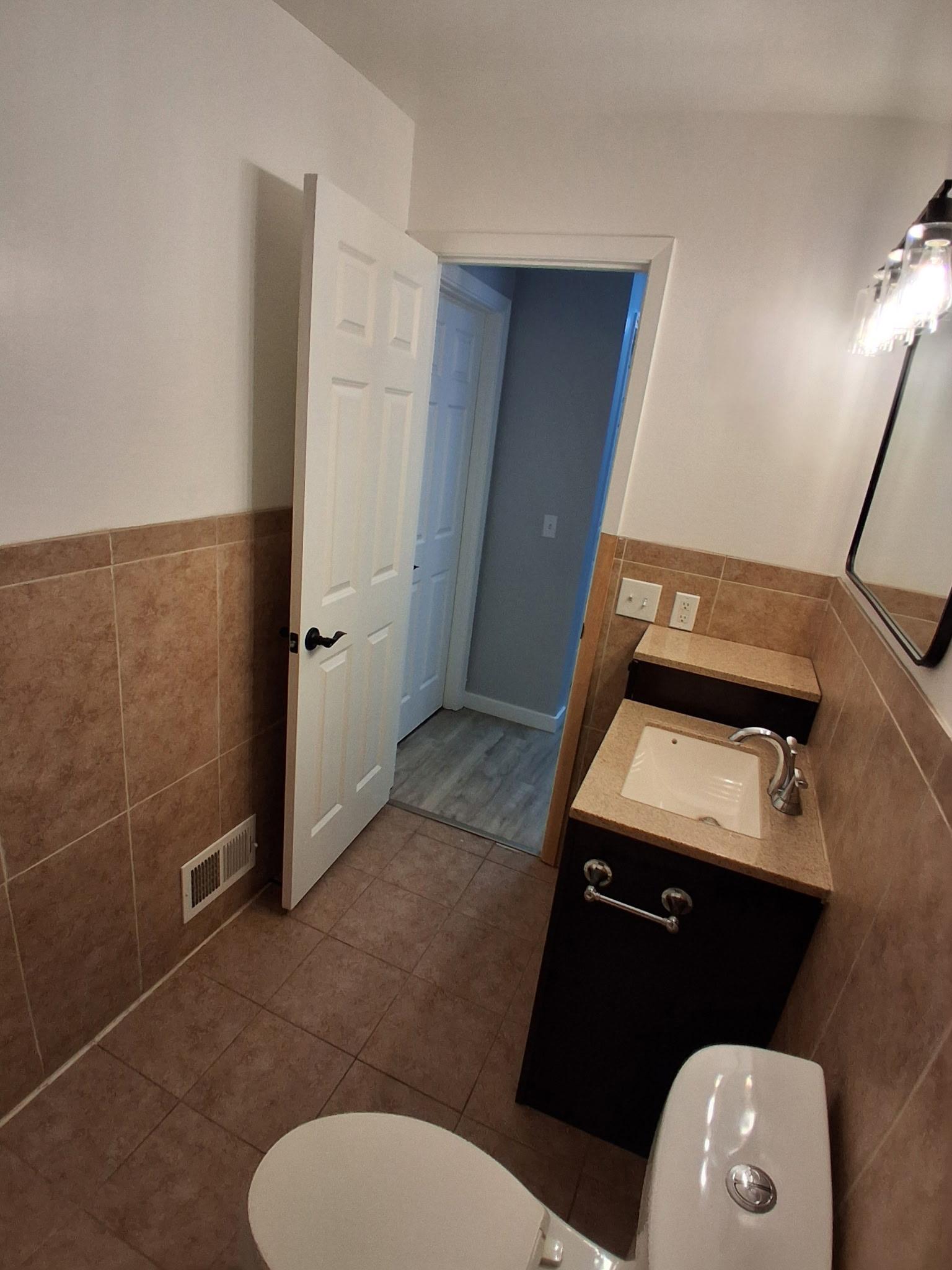 5017-5019 Shoreline Drive Property Photo 27