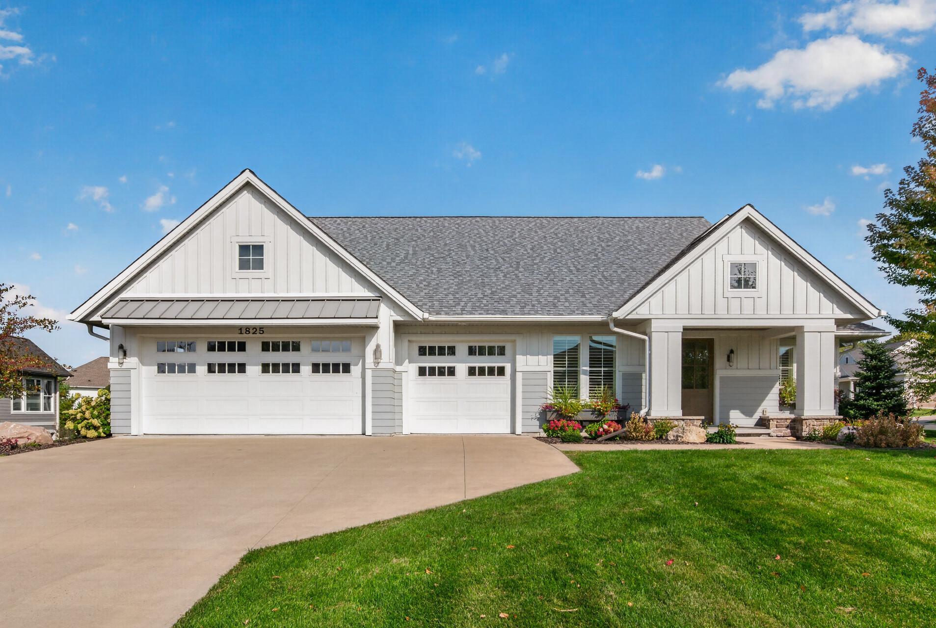 1825 Annika Drive N Property Photo 1