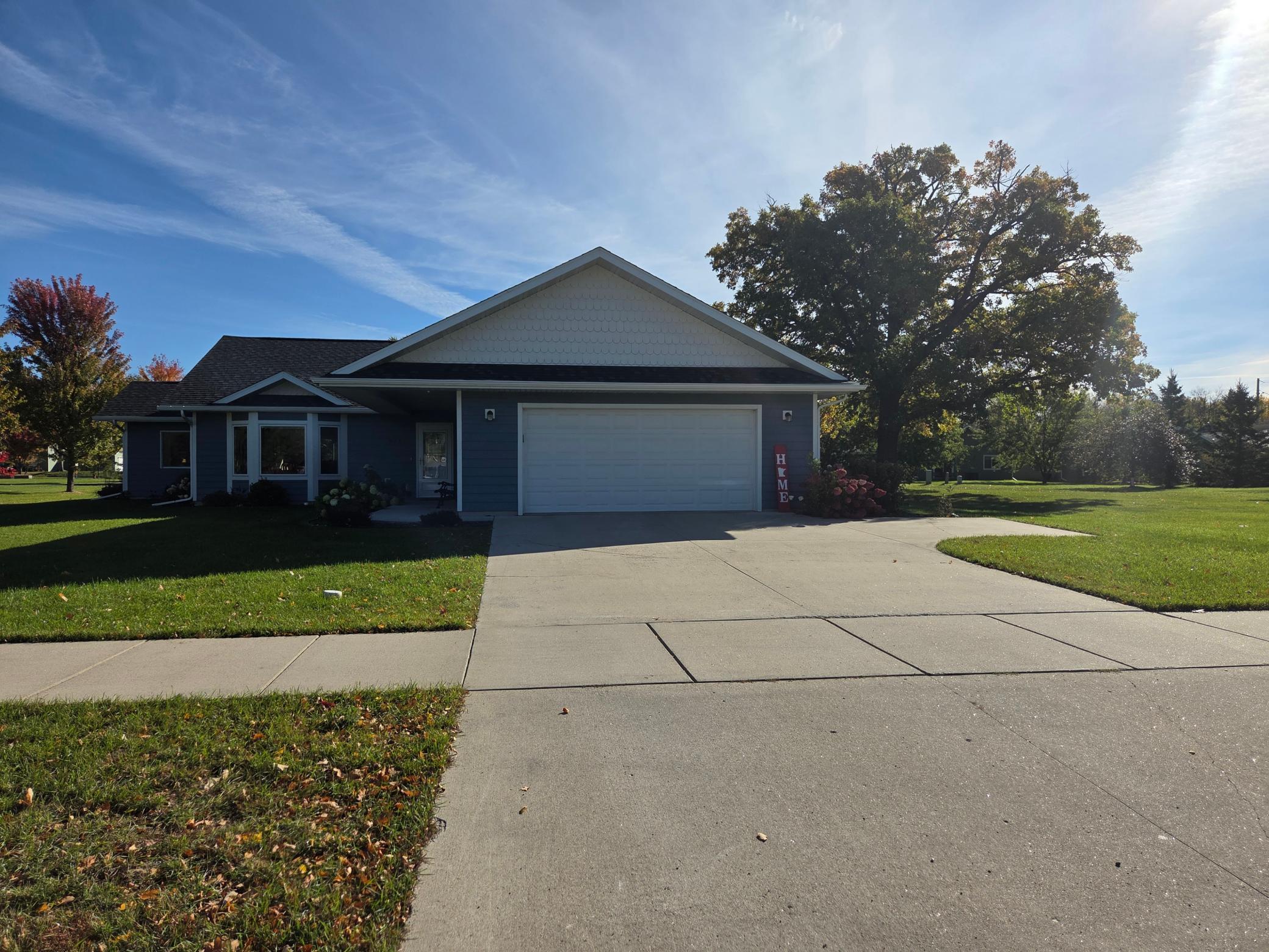 824 N Pokegama Ave Property Photo 1