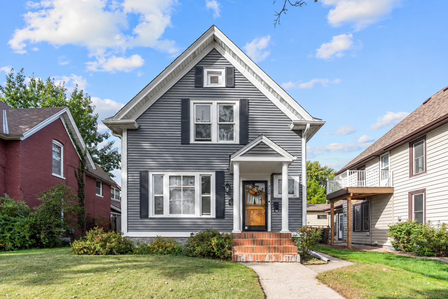 229 4th Avenue N