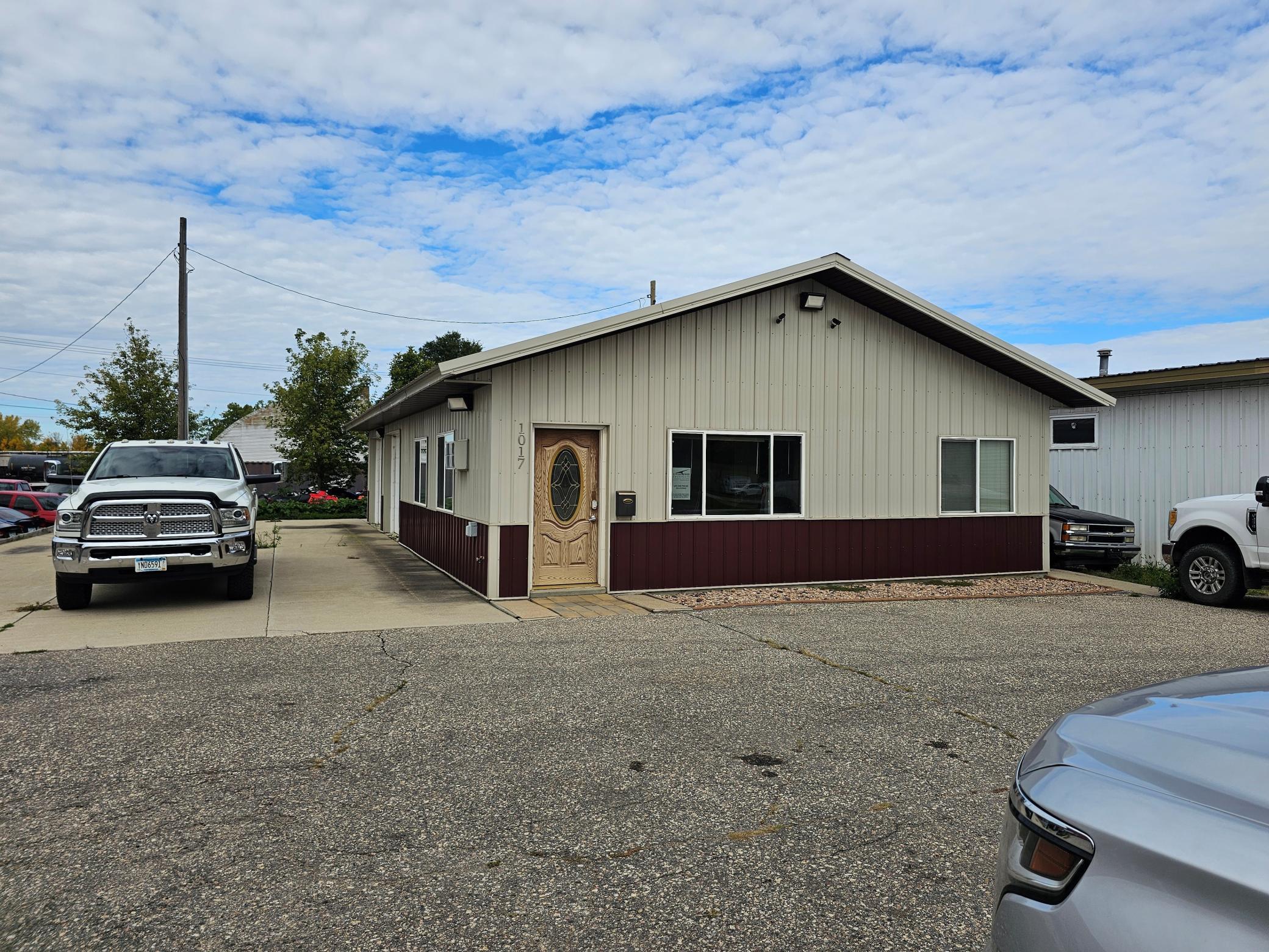 1017 Hwy 12 E Property Photo 1