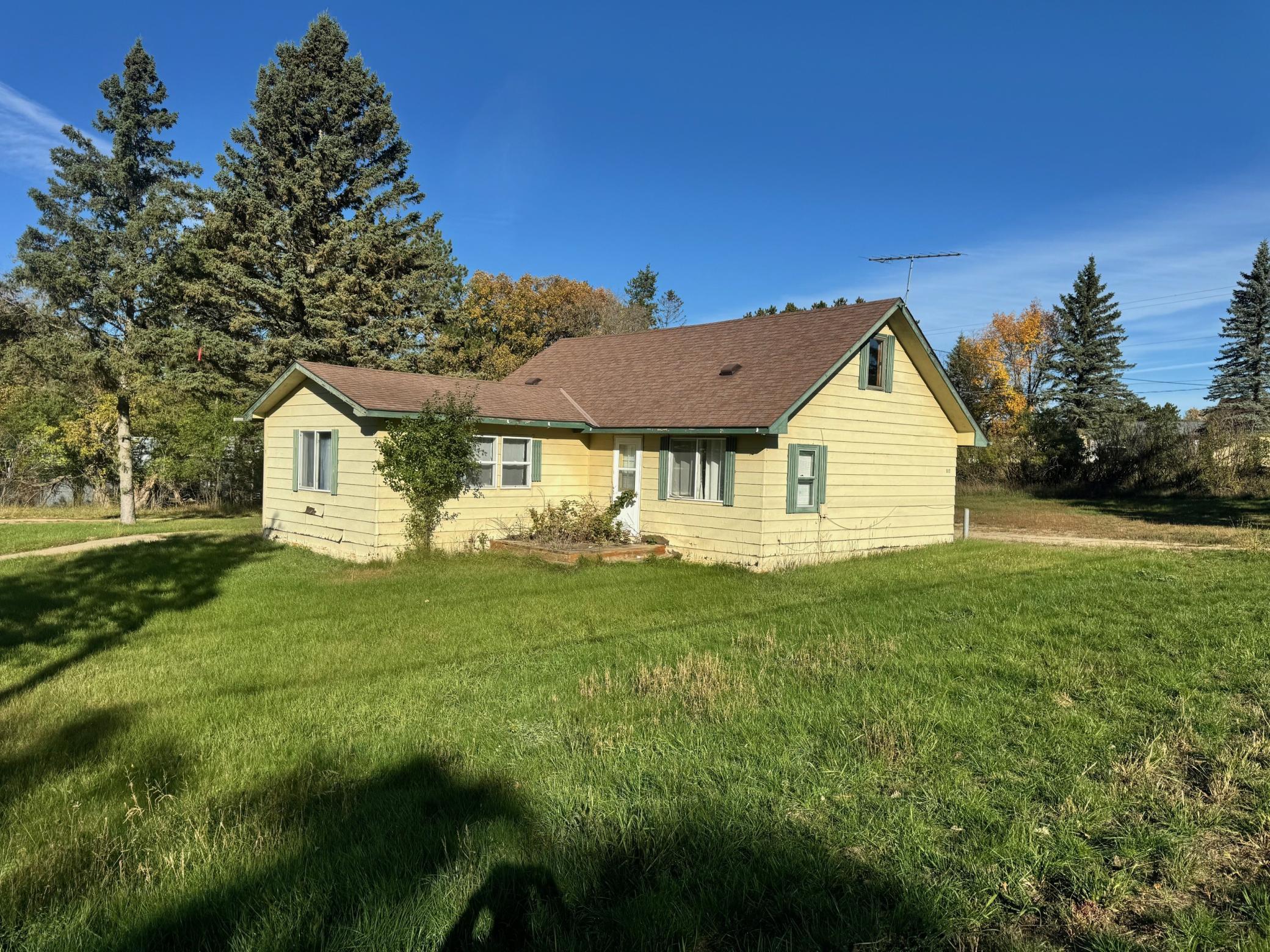 517 Central Avenue N Property Photo 1