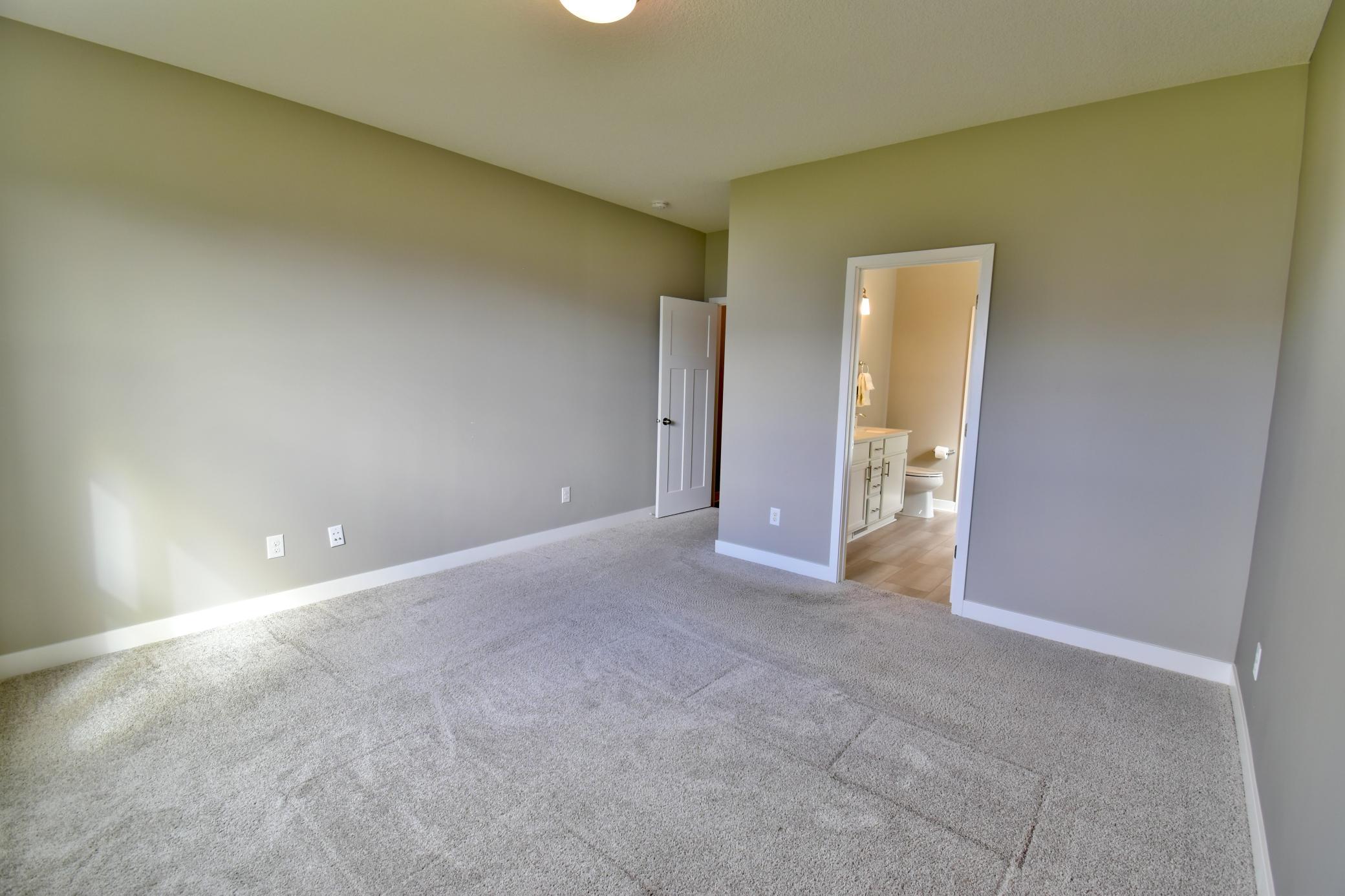 5237 Jansen Avenue Ne Property Photo 11