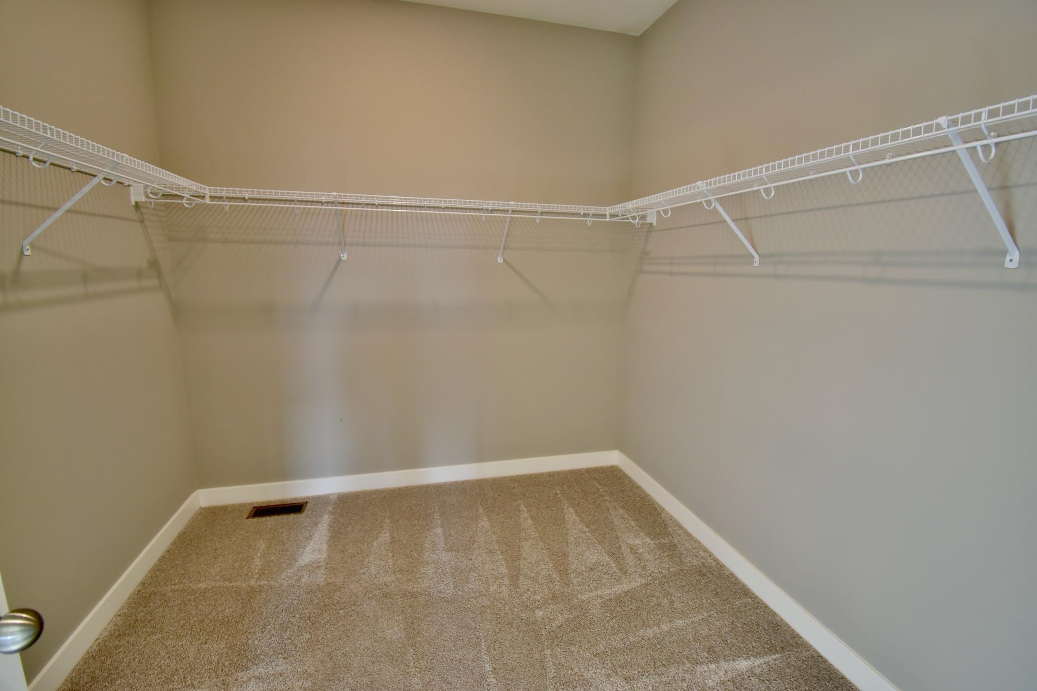 5237 Jansen Avenue Ne Property Photo 17