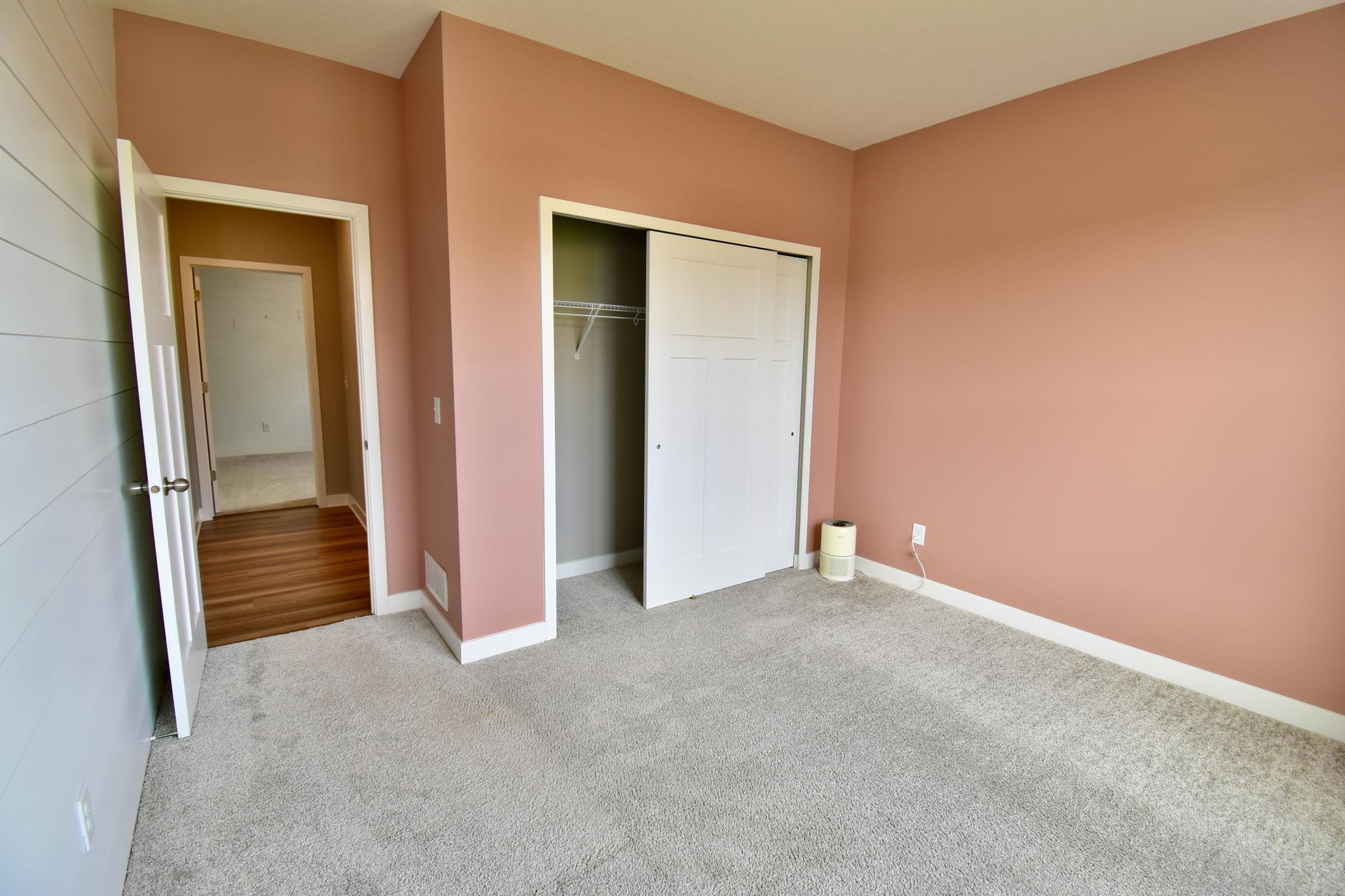 5237 Jansen Avenue Ne Property Photo 19