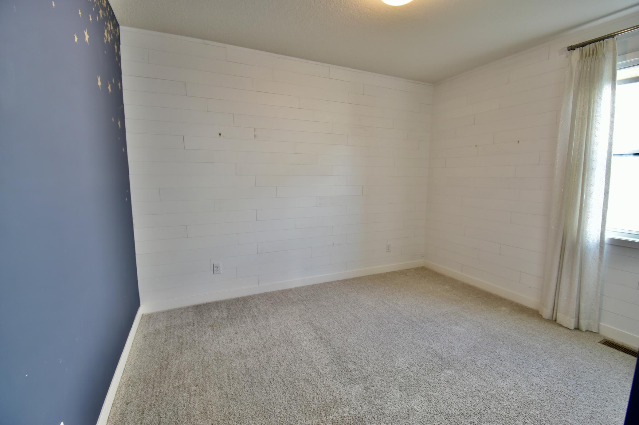 5237 Jansen Avenue Ne Property Photo 21
