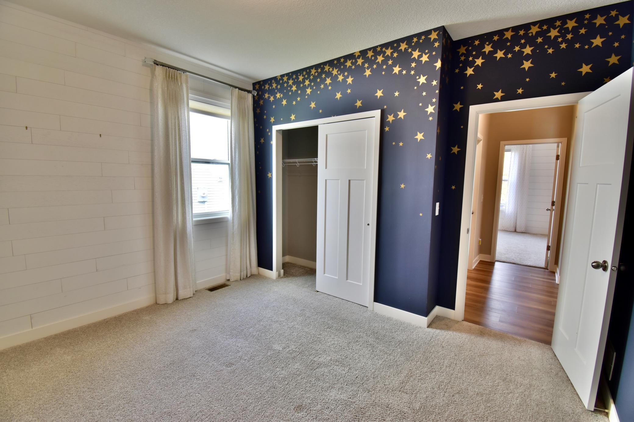5237 Jansen Avenue Ne Property Photo 23